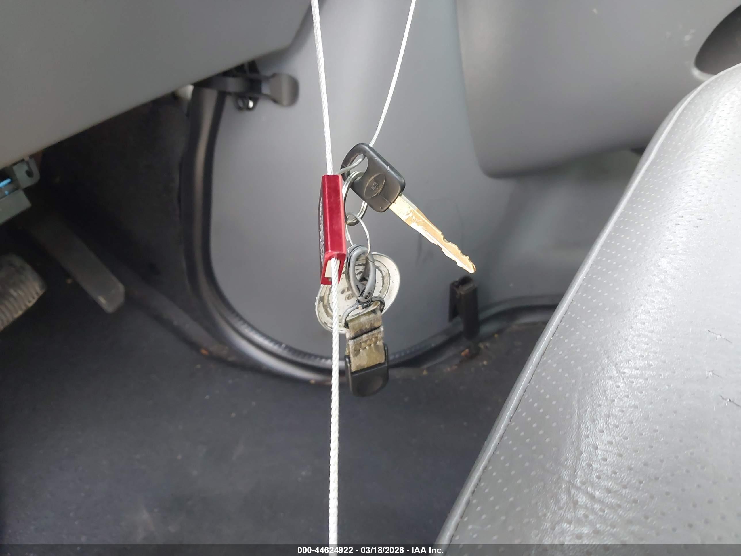FORD E-150 image 11
