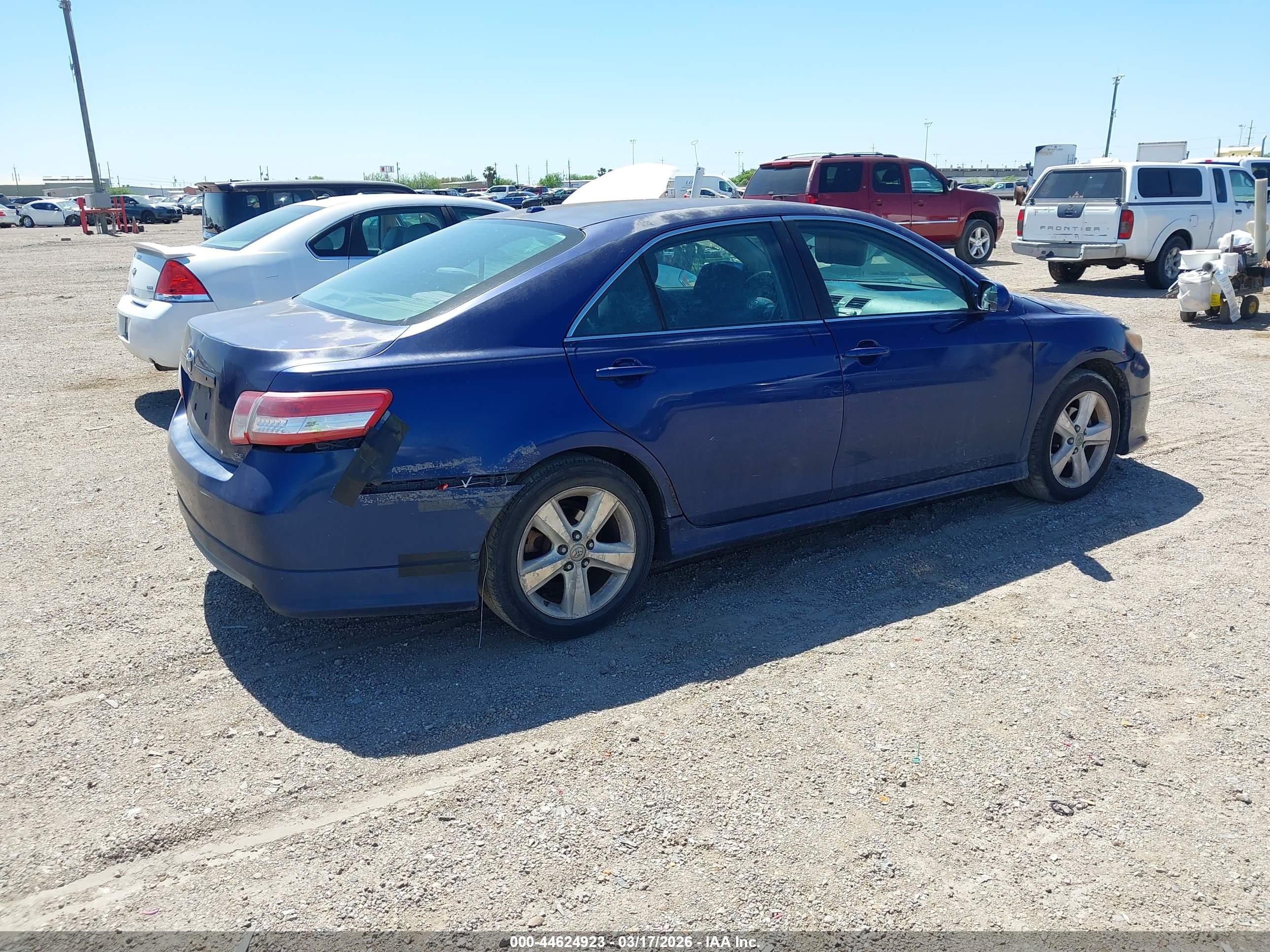 TOYOTA CAMRY image 4