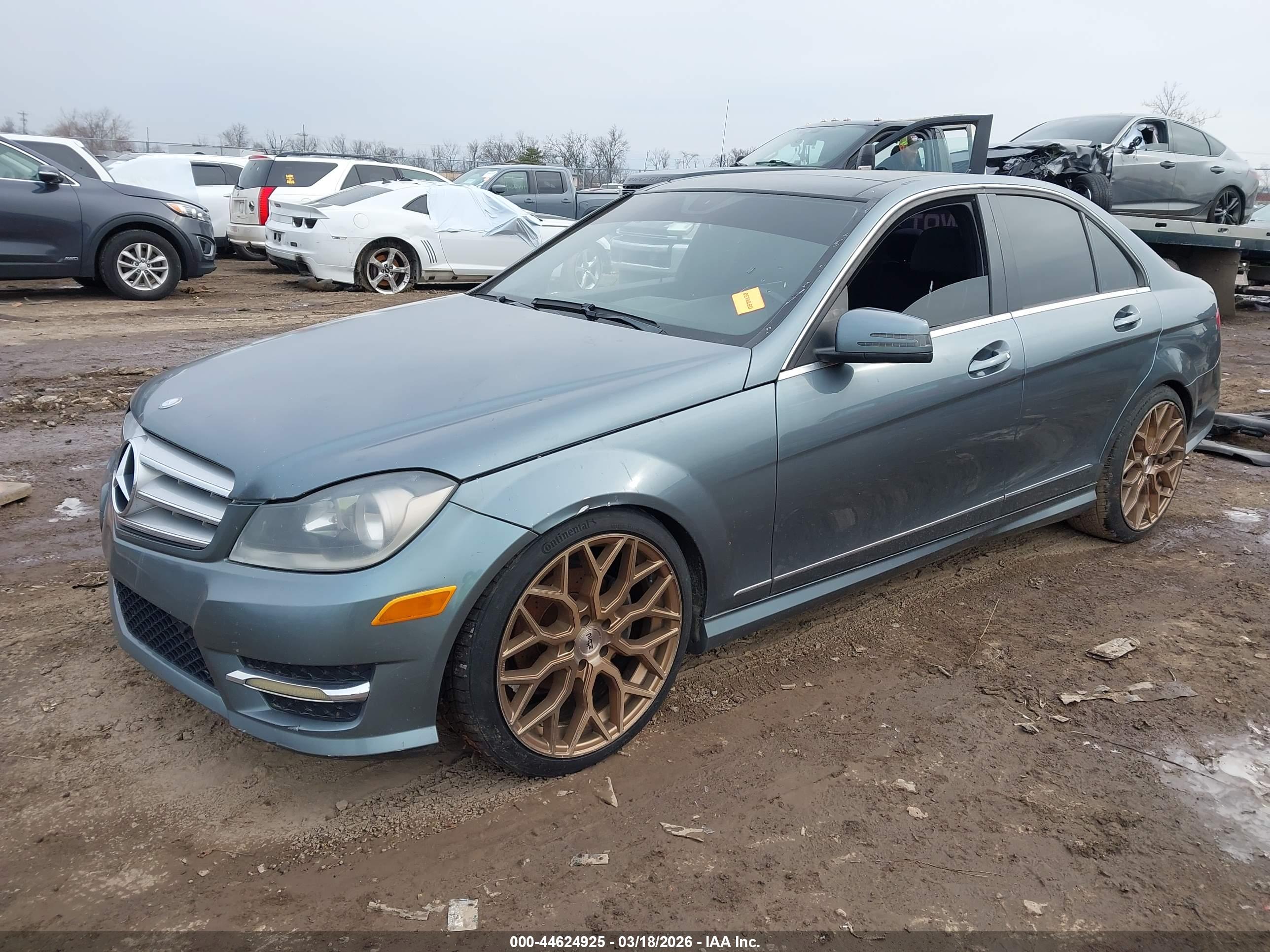 MERCEDES-BENZ C image 2