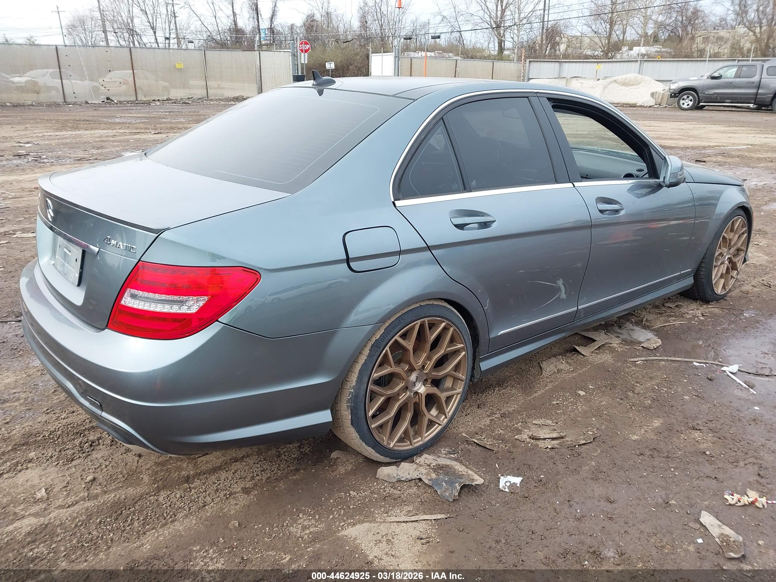 MERCEDES-BENZ C image 4