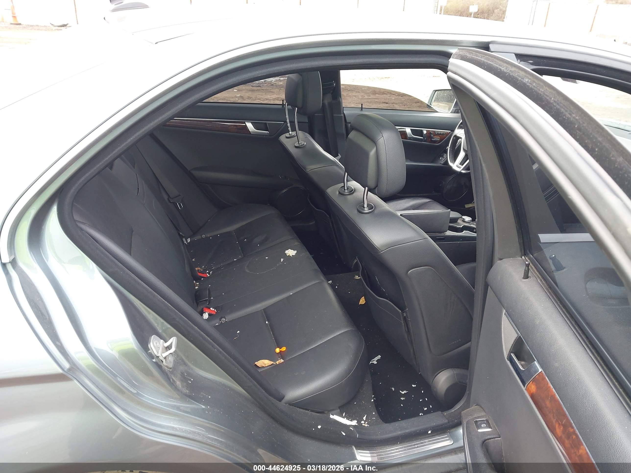 MERCEDES-BENZ C image 8