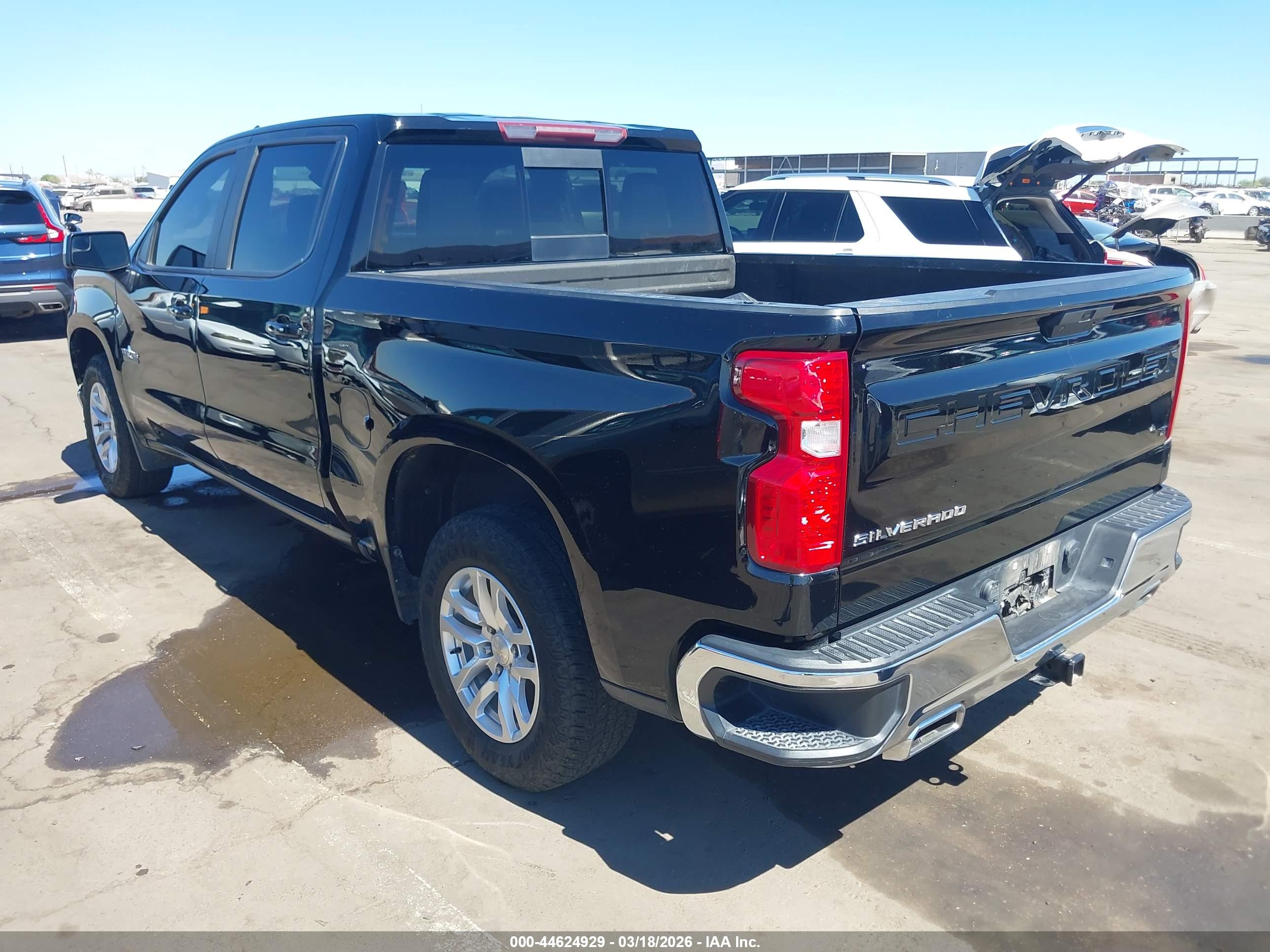CHEVROLET SILVERADO image 3