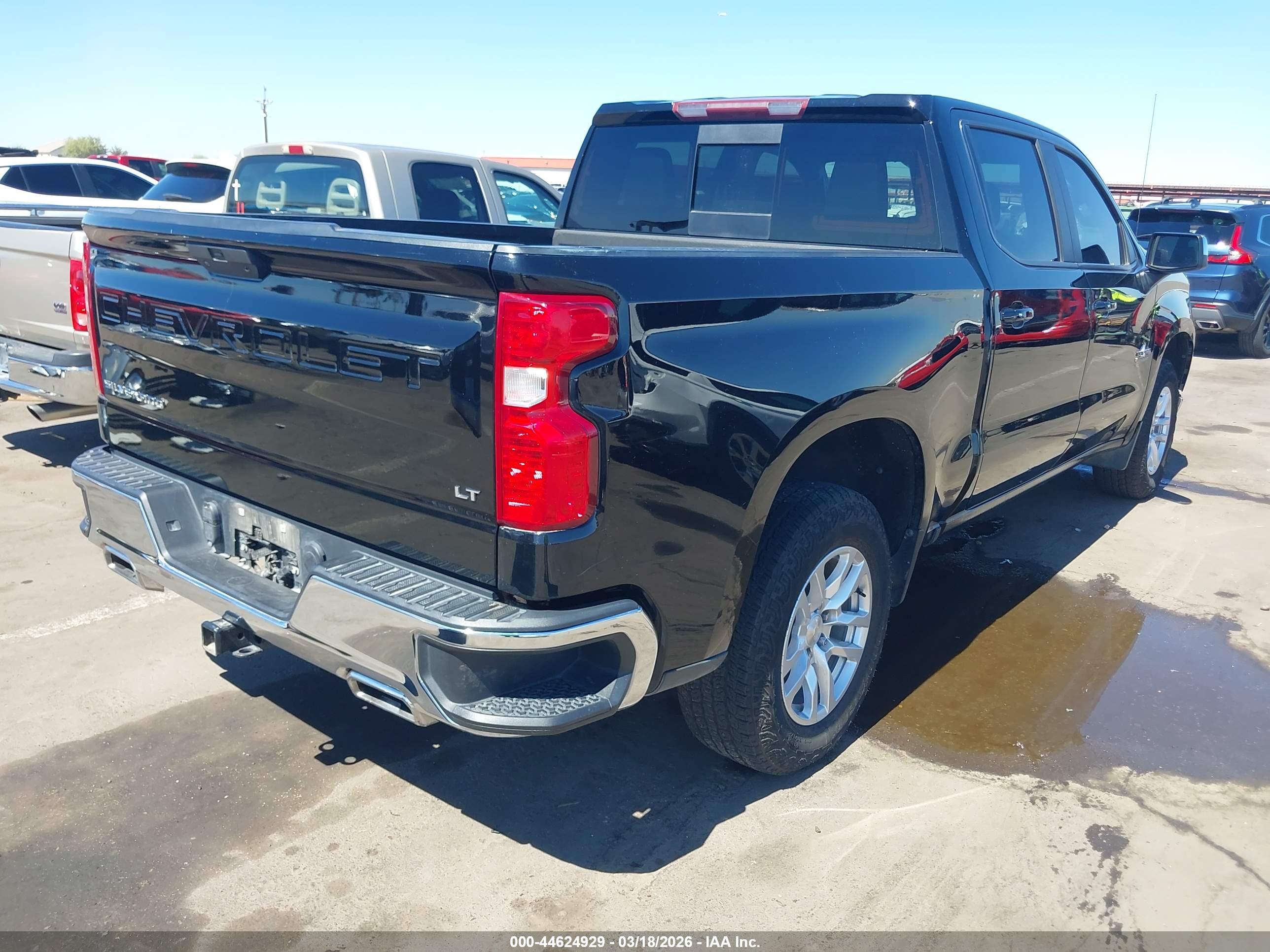 CHEVROLET SILVERADO image 4