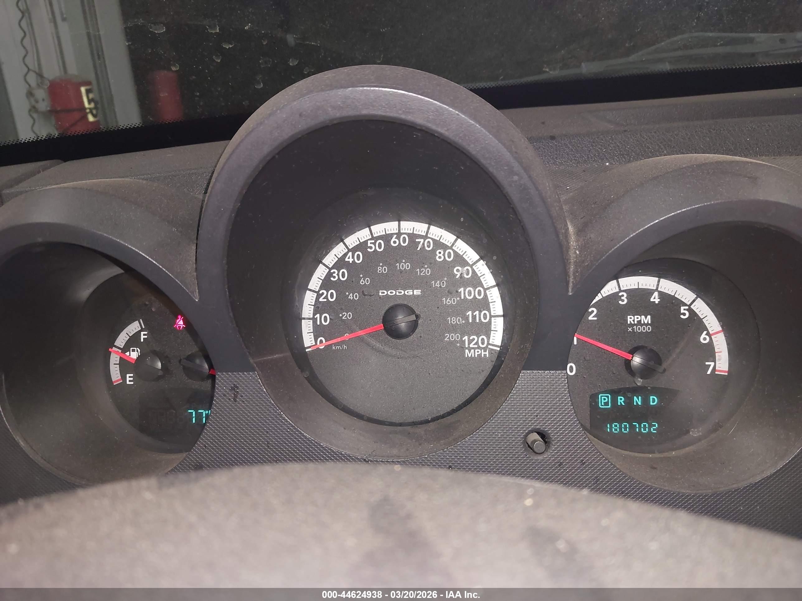 DODGE NITRO image 7