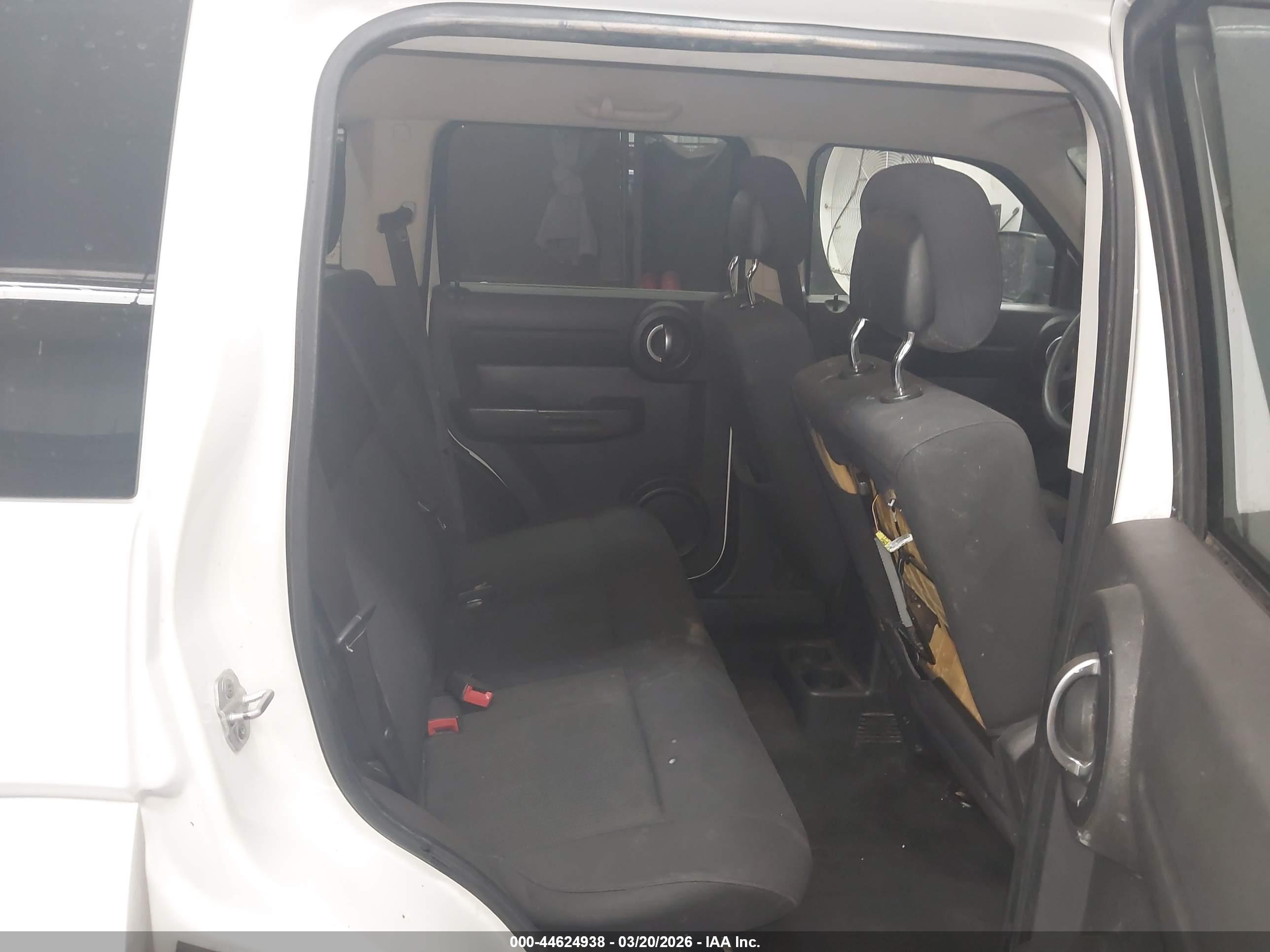 DODGE NITRO image 8