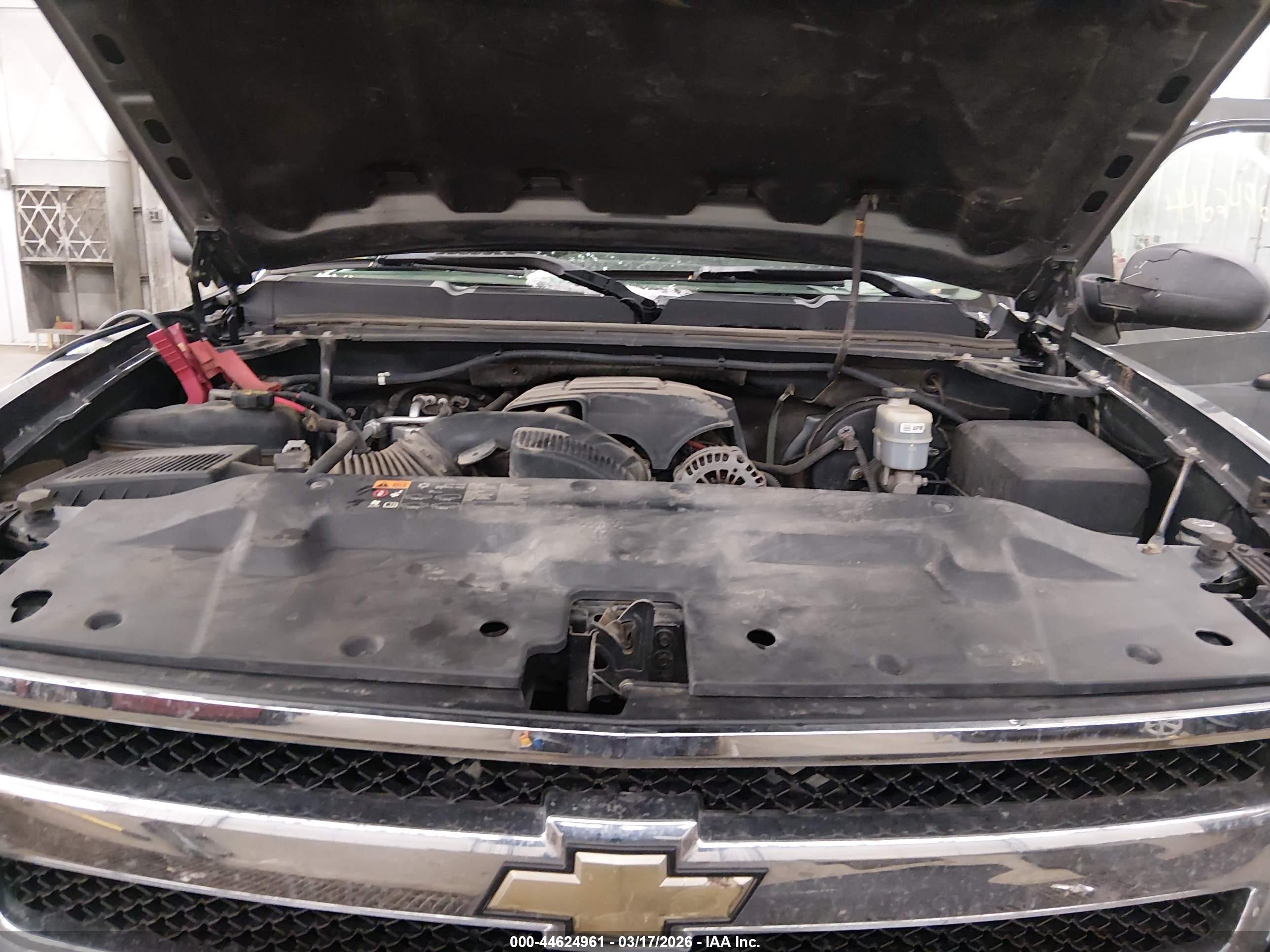 CHEVROLET SILVERADO image 10