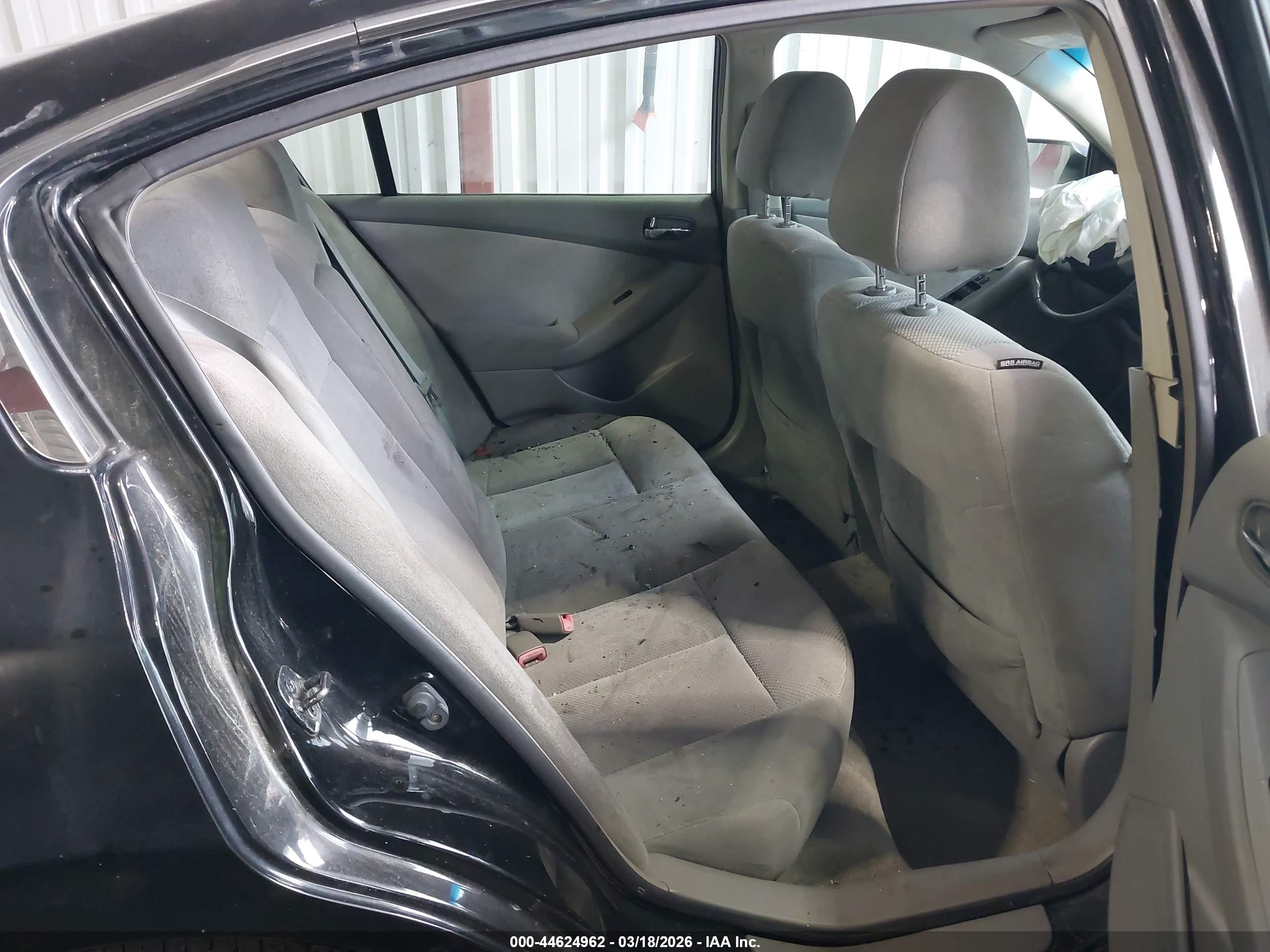 NISSAN ALTIMA image 8