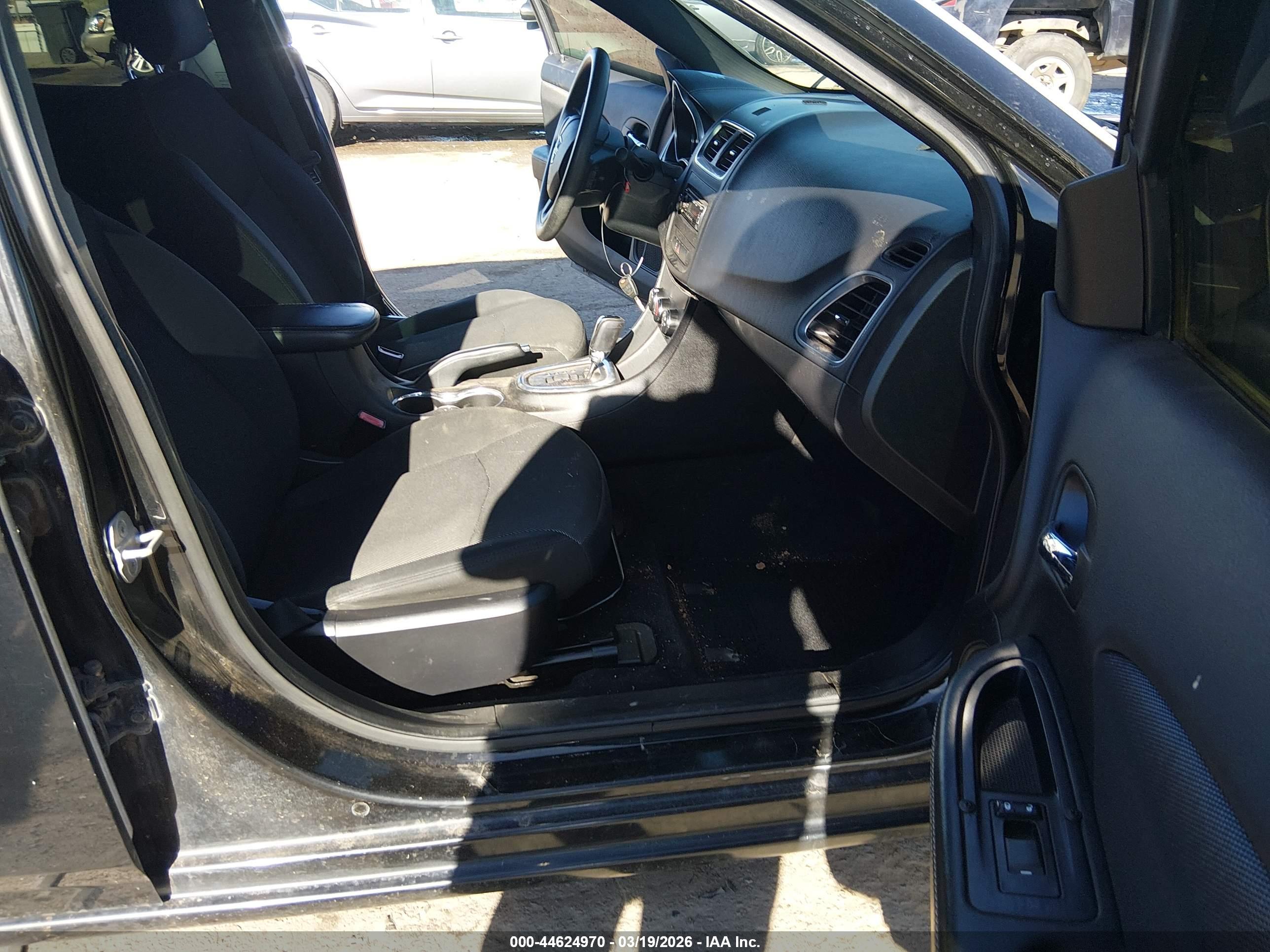 DODGE AVENGER image 5