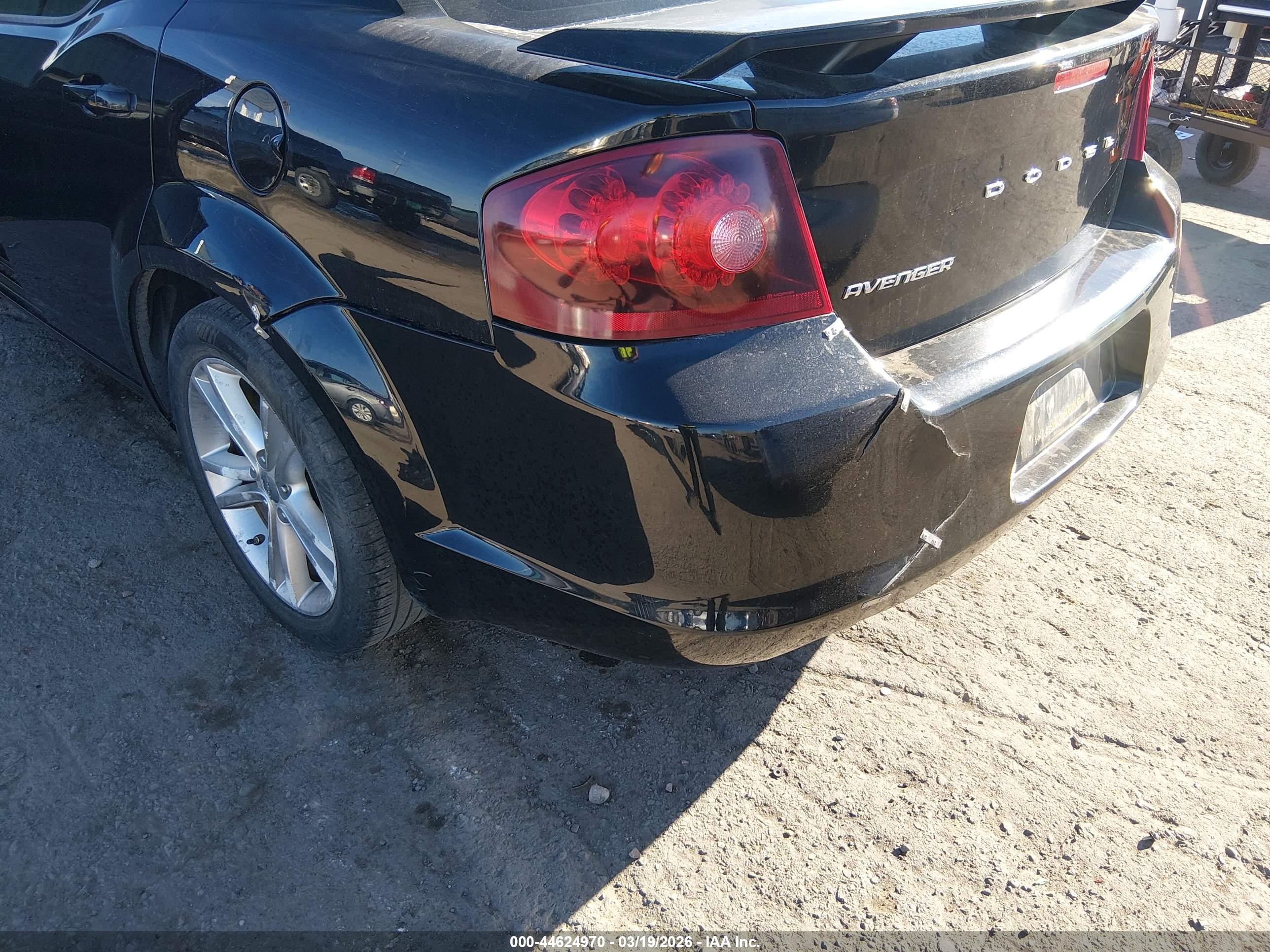 DODGE AVENGER image 6
