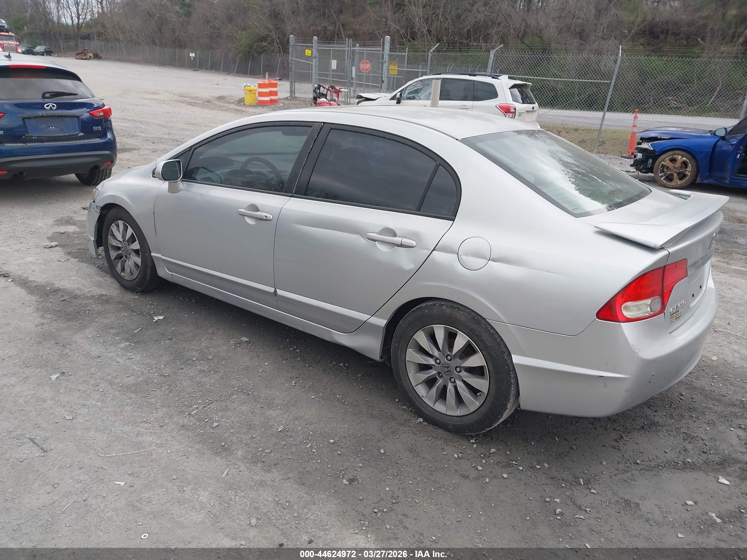HONDA CIVIC image 3