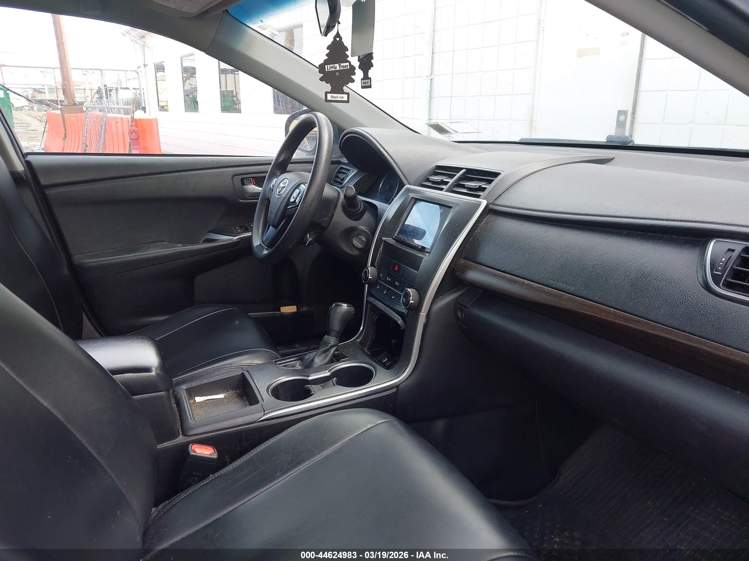 TOYOTA CAMRY image 5