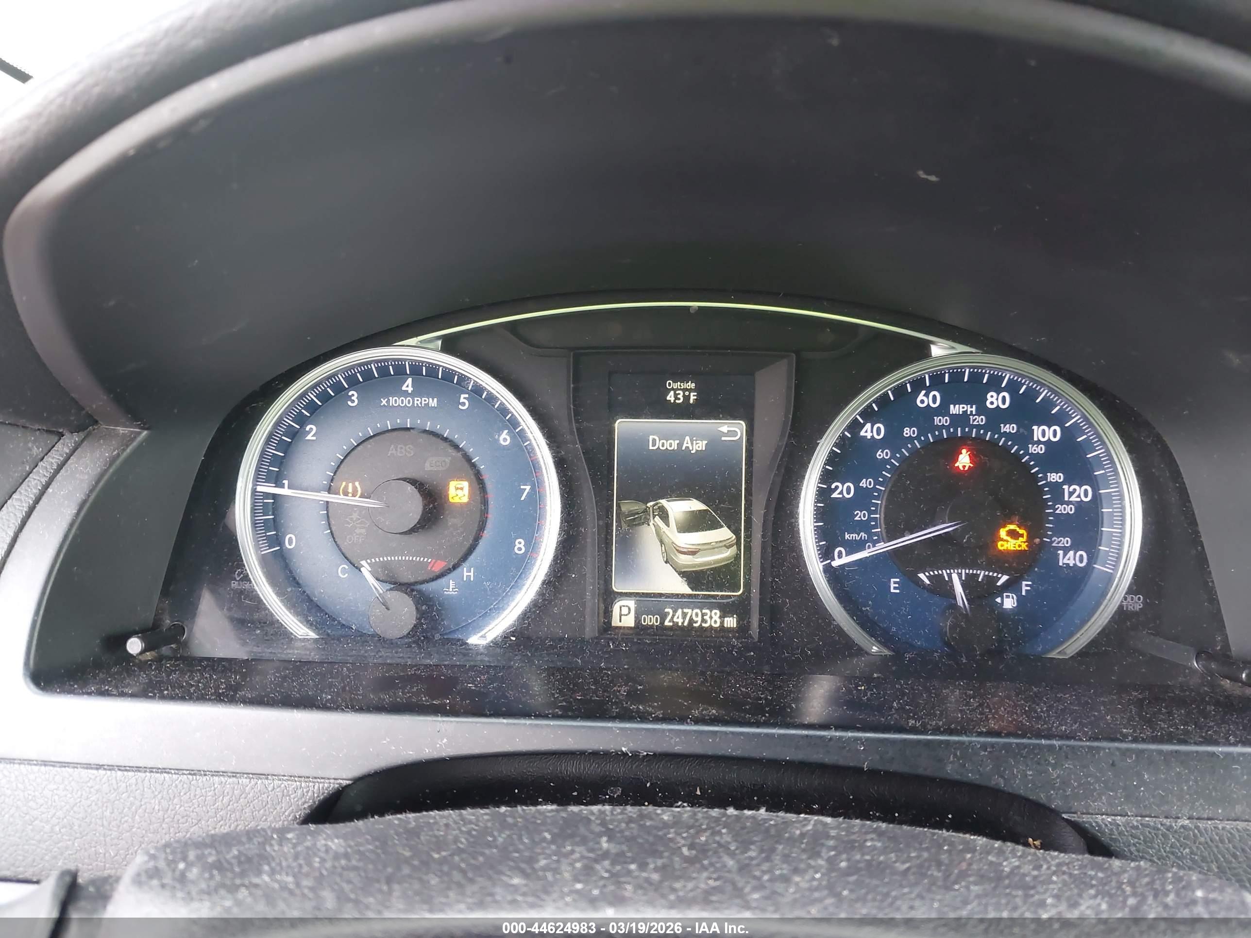 TOYOTA CAMRY image 7