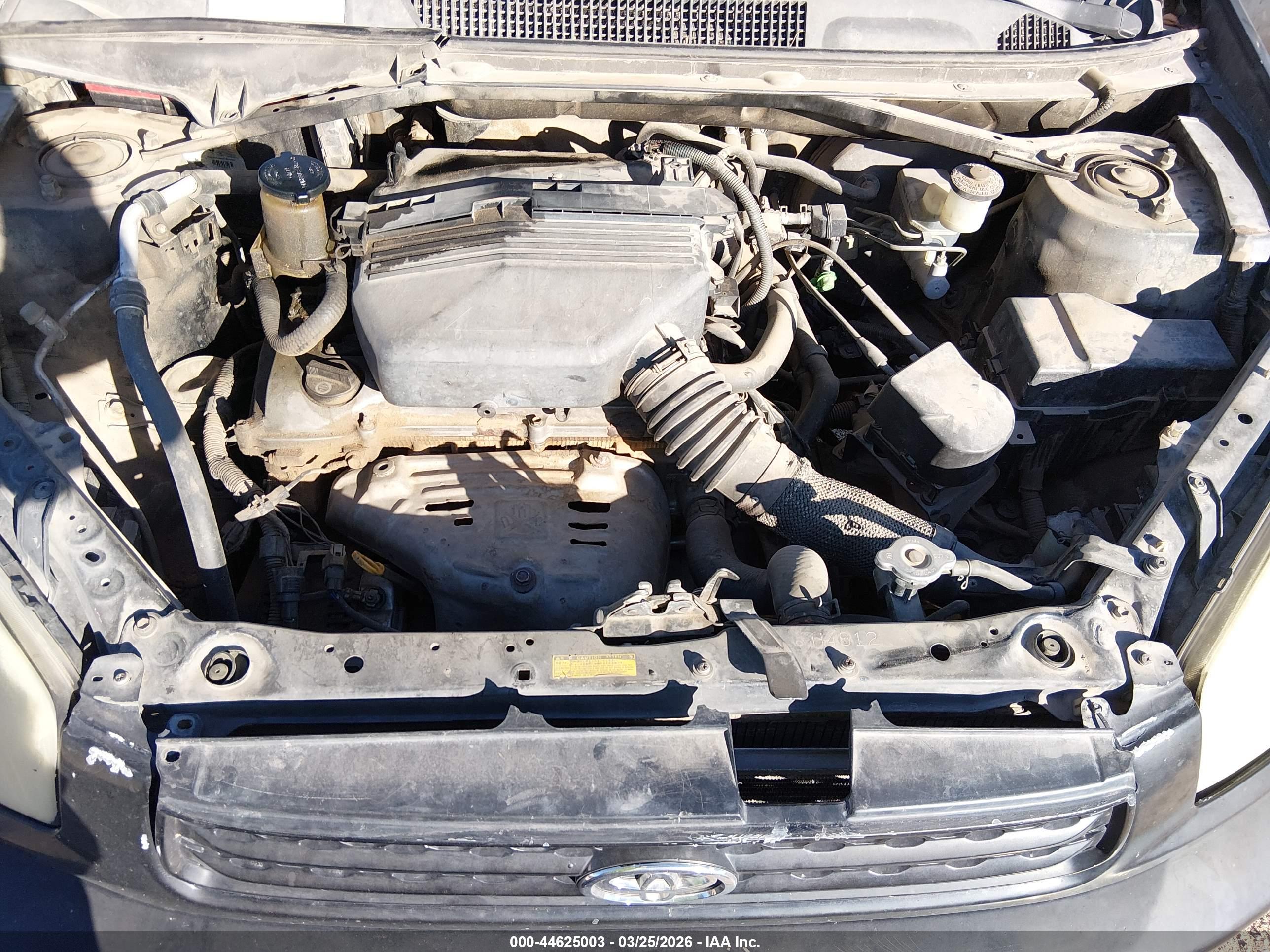 TOYOTA RAV4 image 10