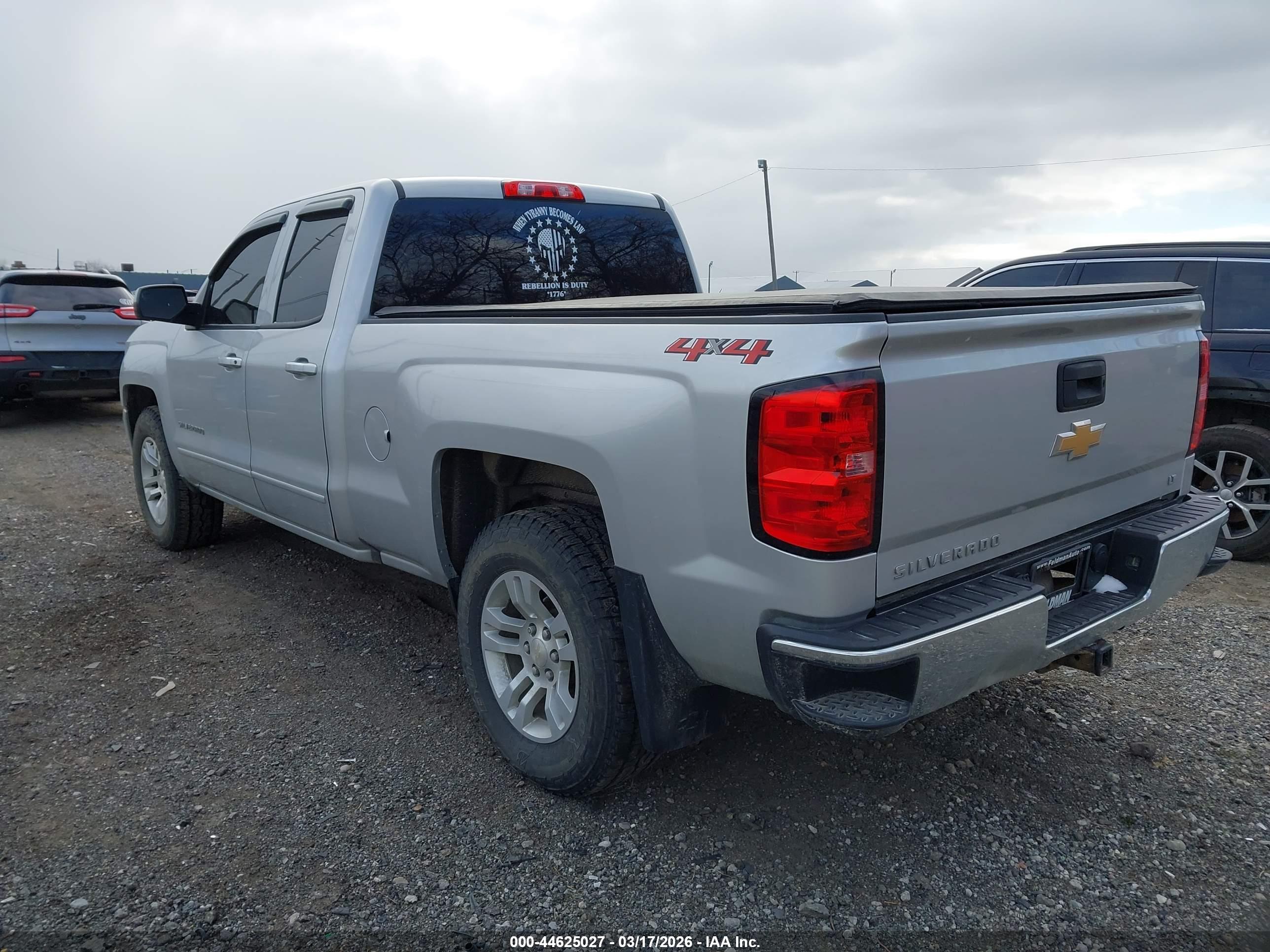 CHEVROLET SILVERADO image 3