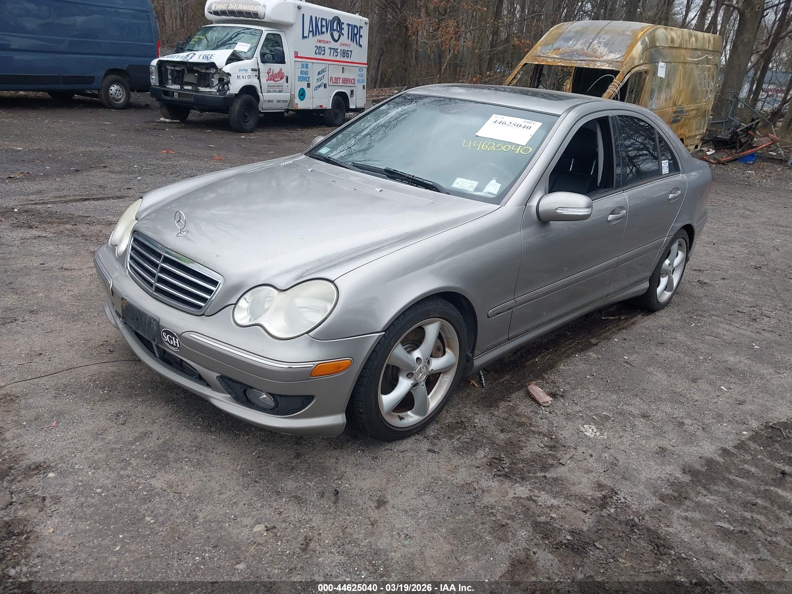 MERCEDES-BENZ C image 2