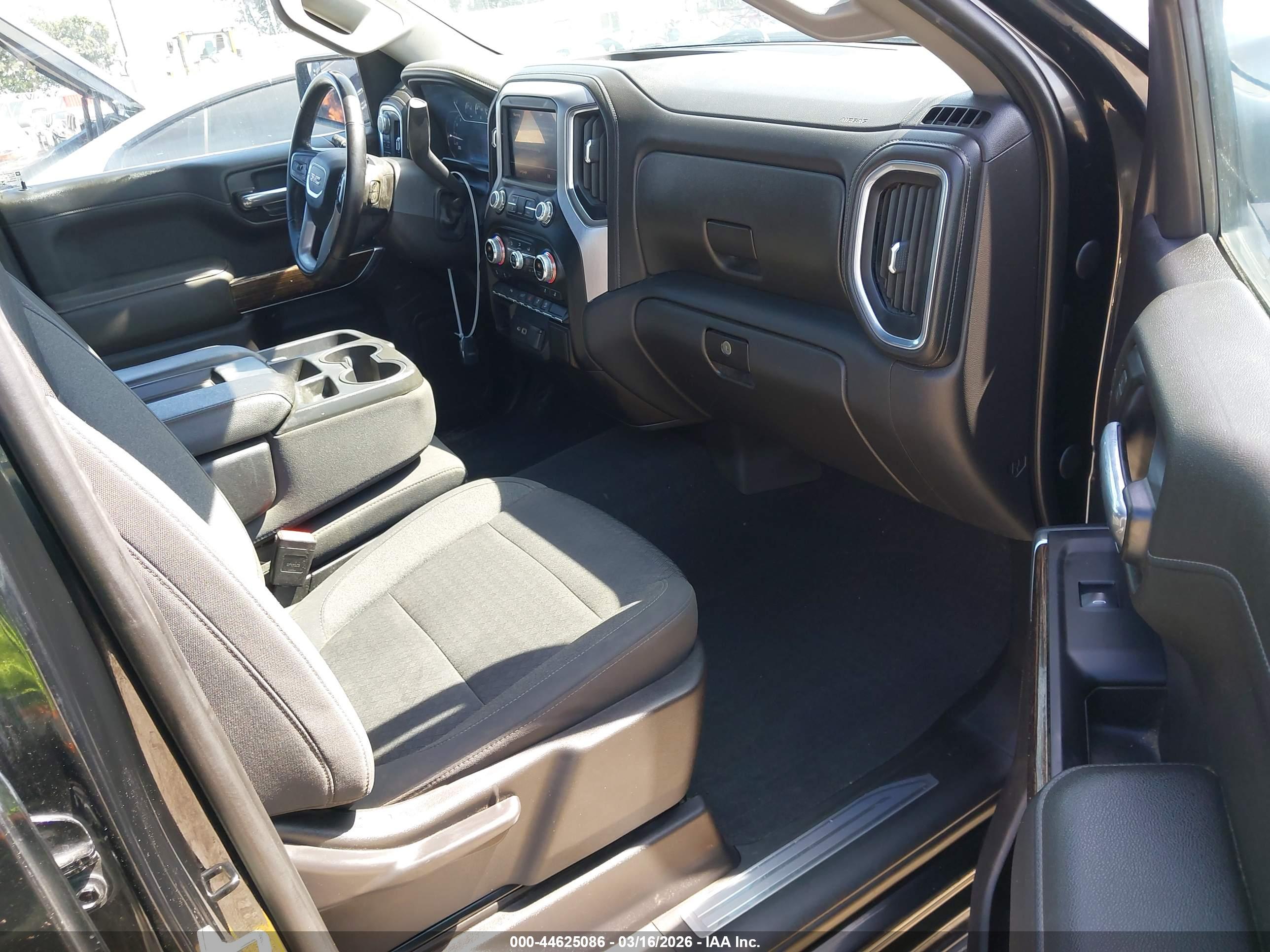 GMC SIERRA image 5