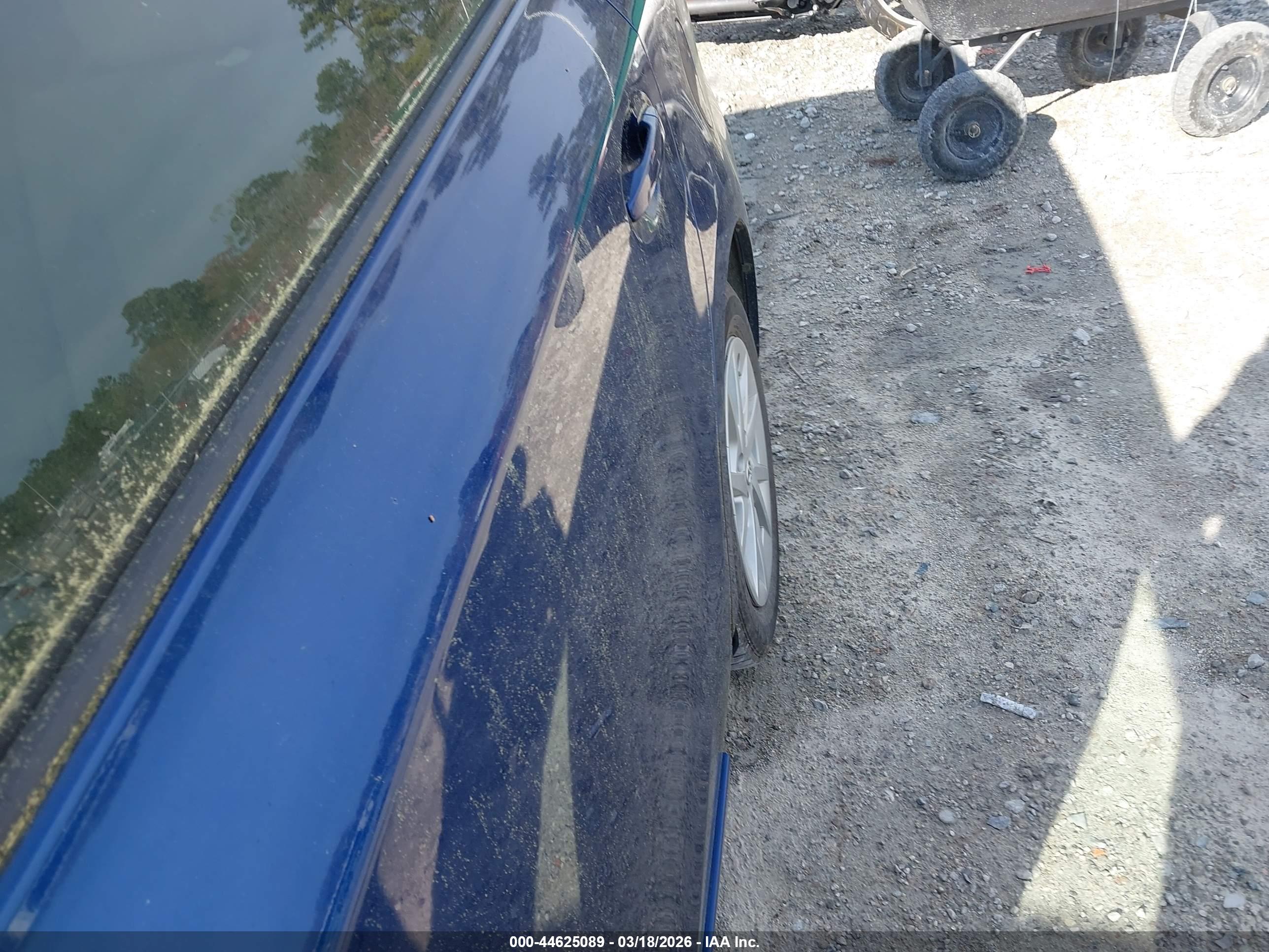 TOYOTA PRIUS image 6