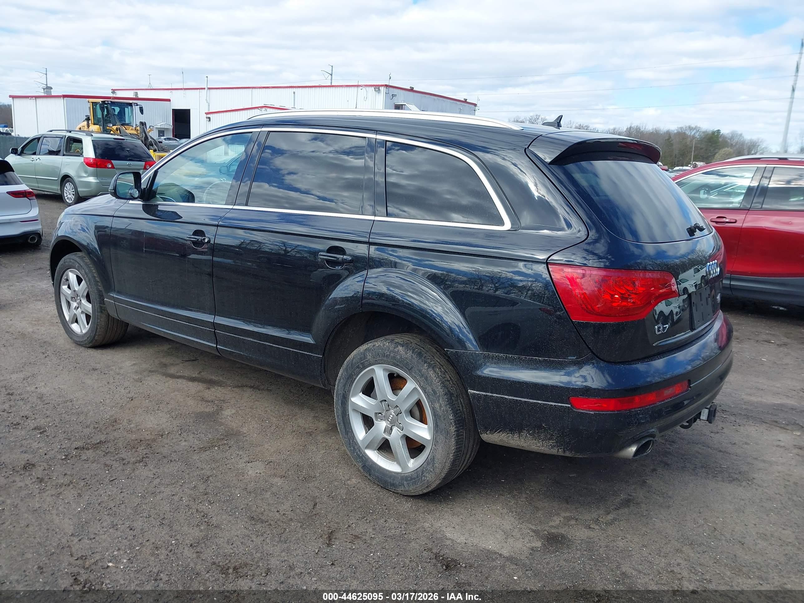 AUDI Q7 image 3