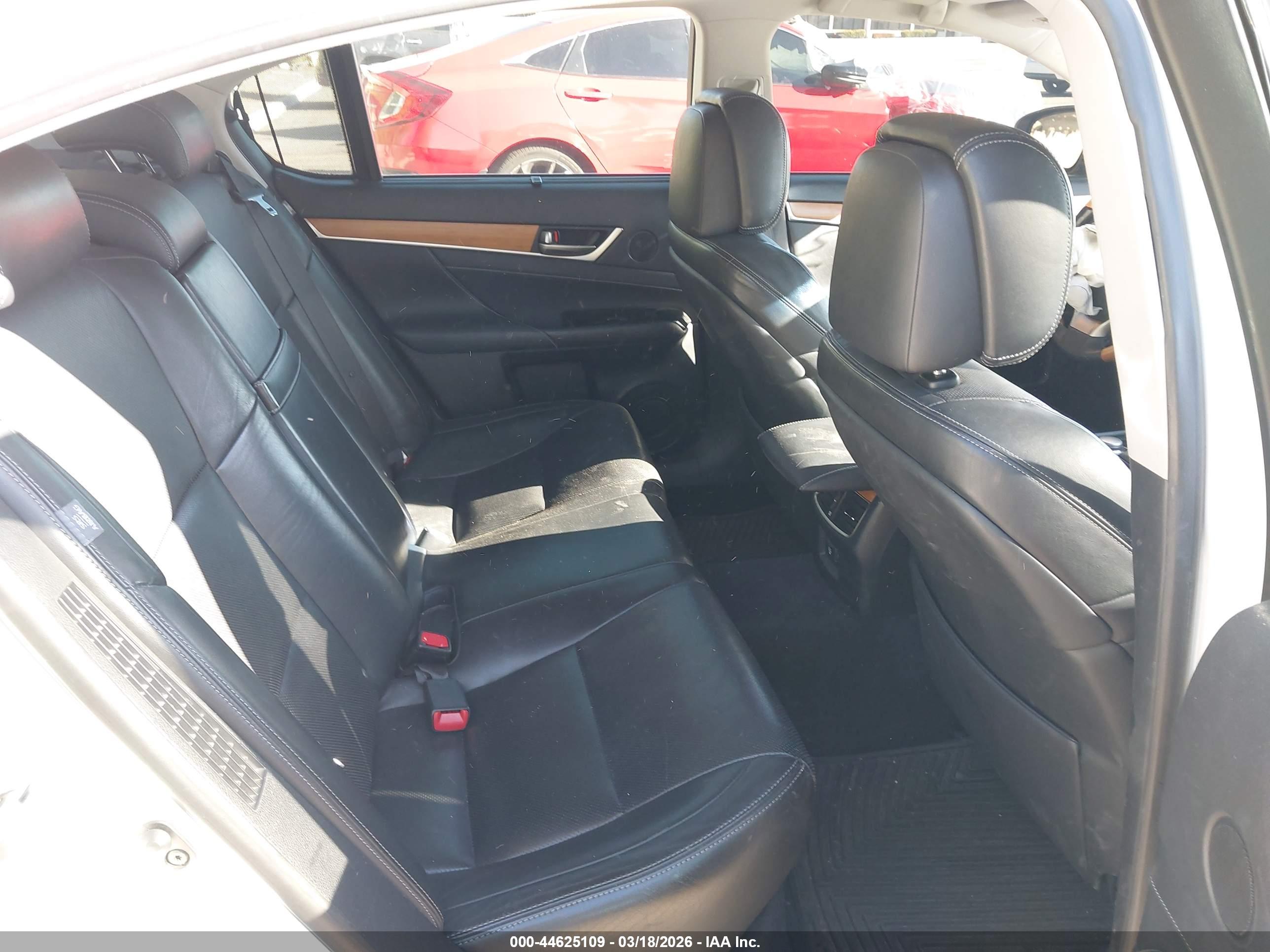 LEXUS GS image 8