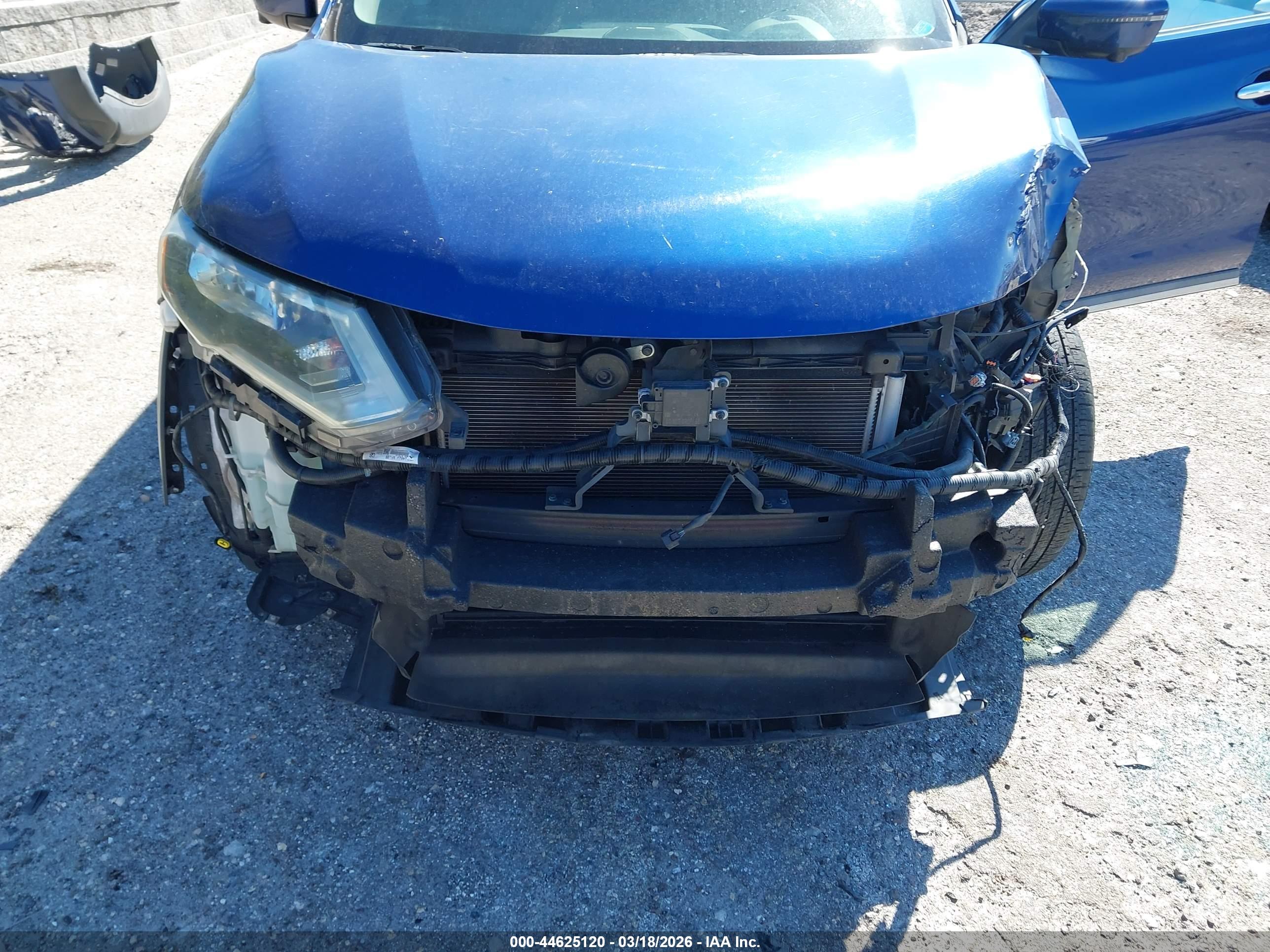 NISSAN ROGUE image 6