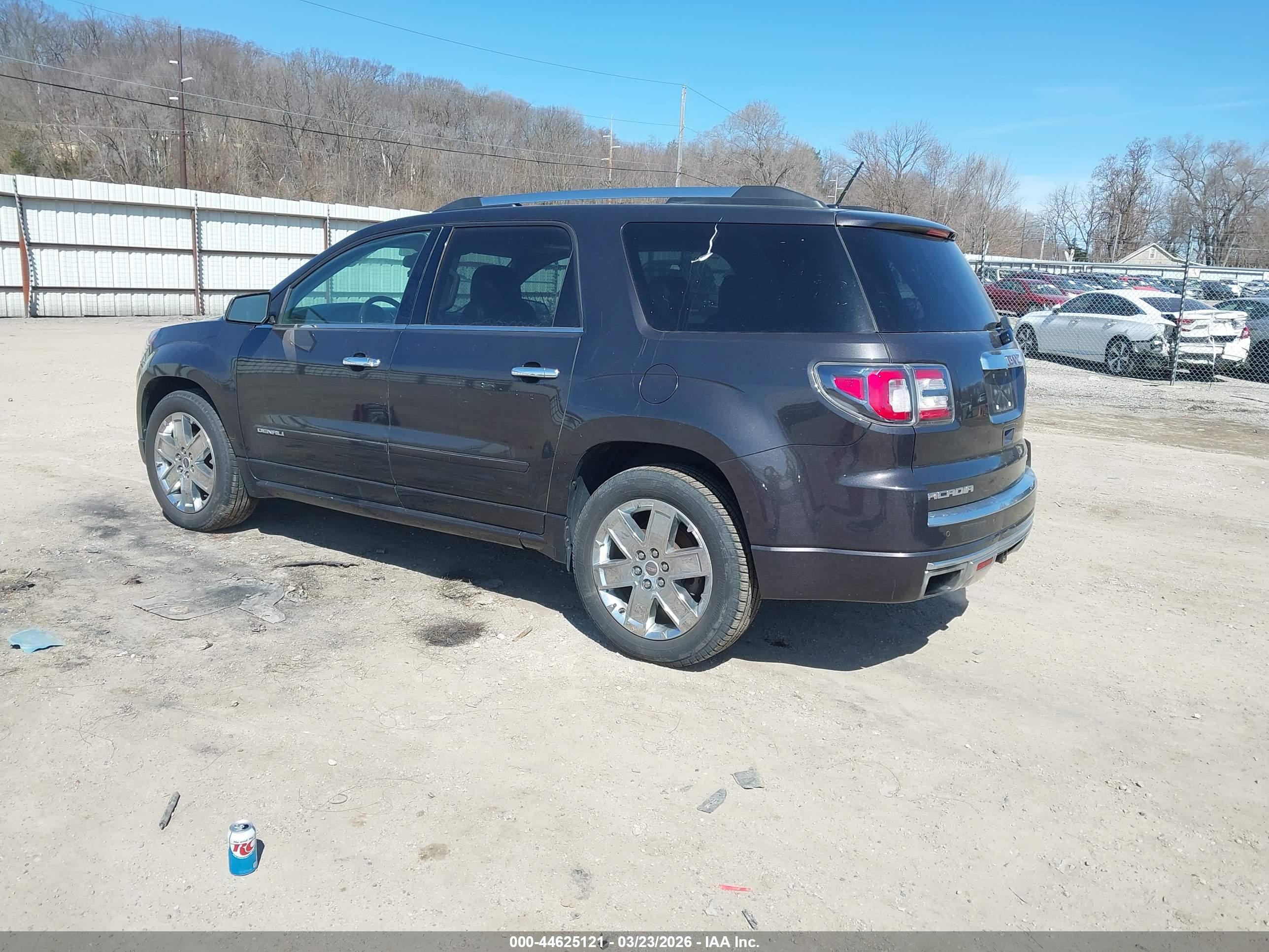 GMC ACADIA image 3