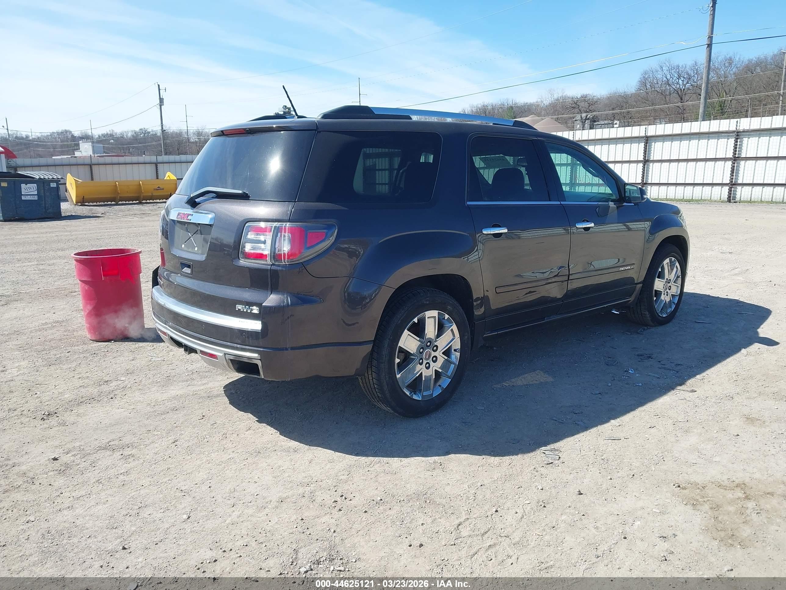 GMC ACADIA image 4