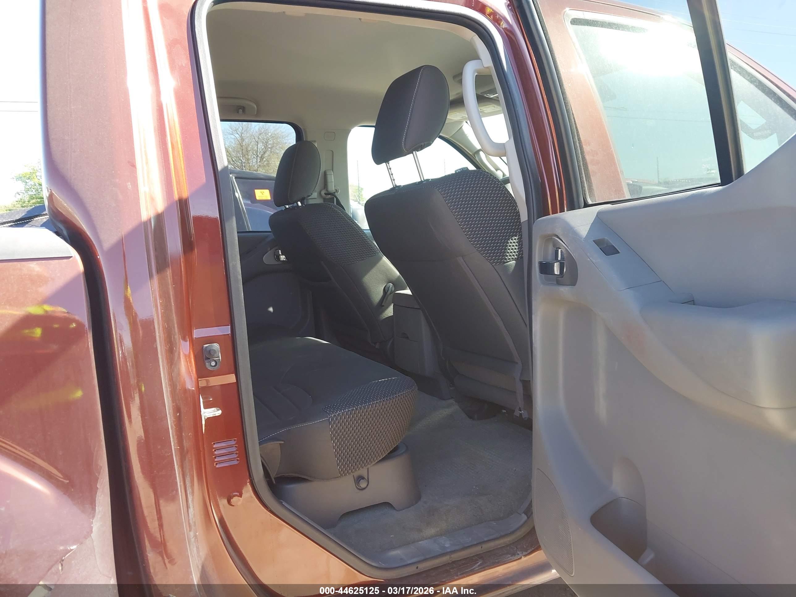 NISSAN FRONTIER image 8