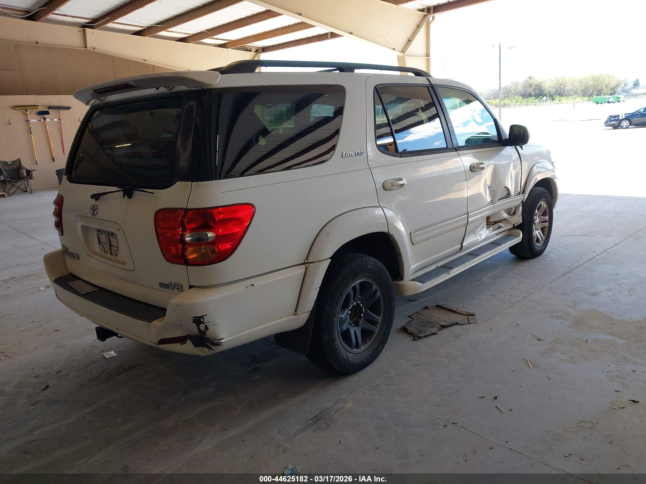 TOYOTA SEQUOIA image 4