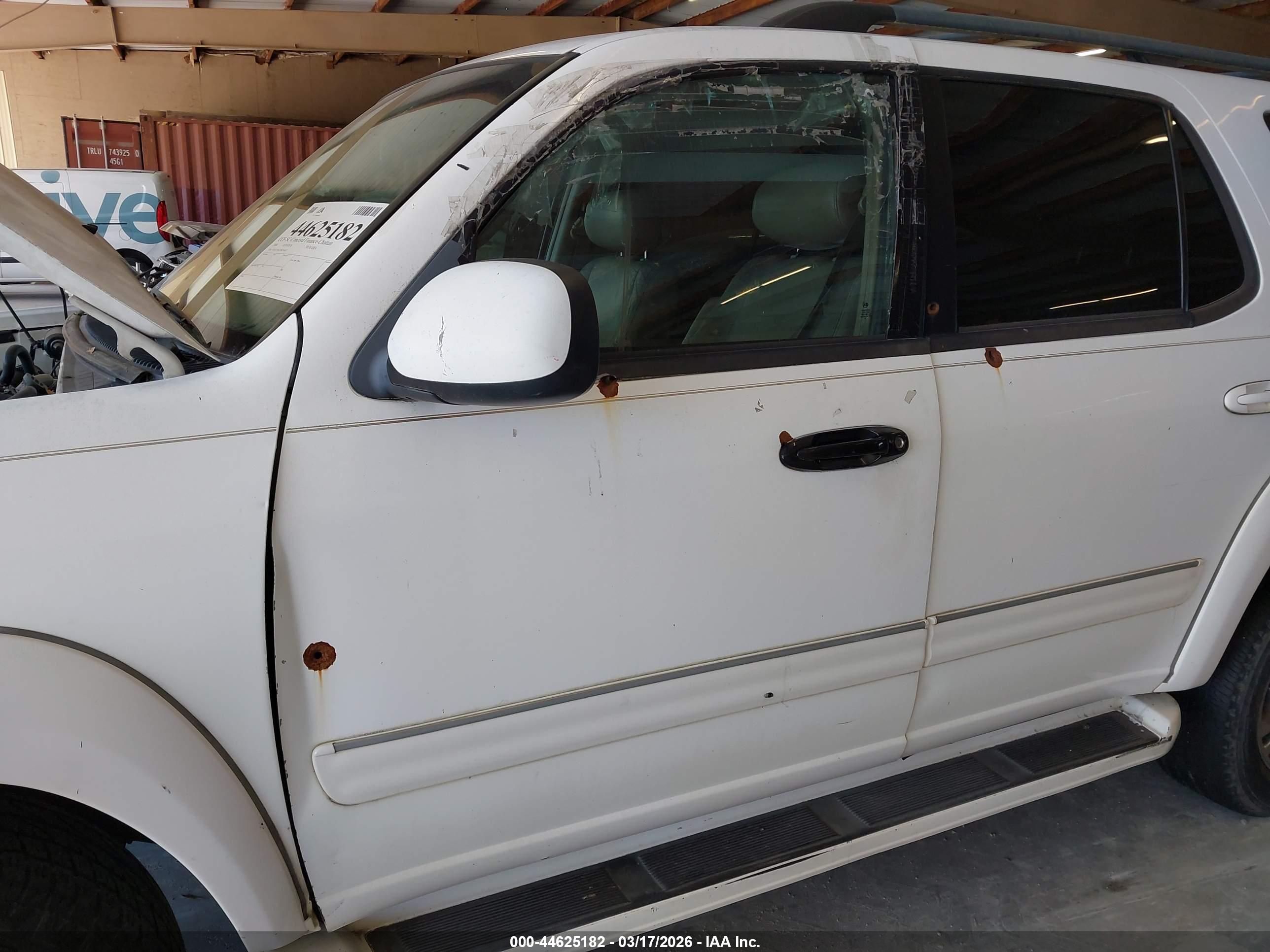 TOYOTA SEQUOIA image 6