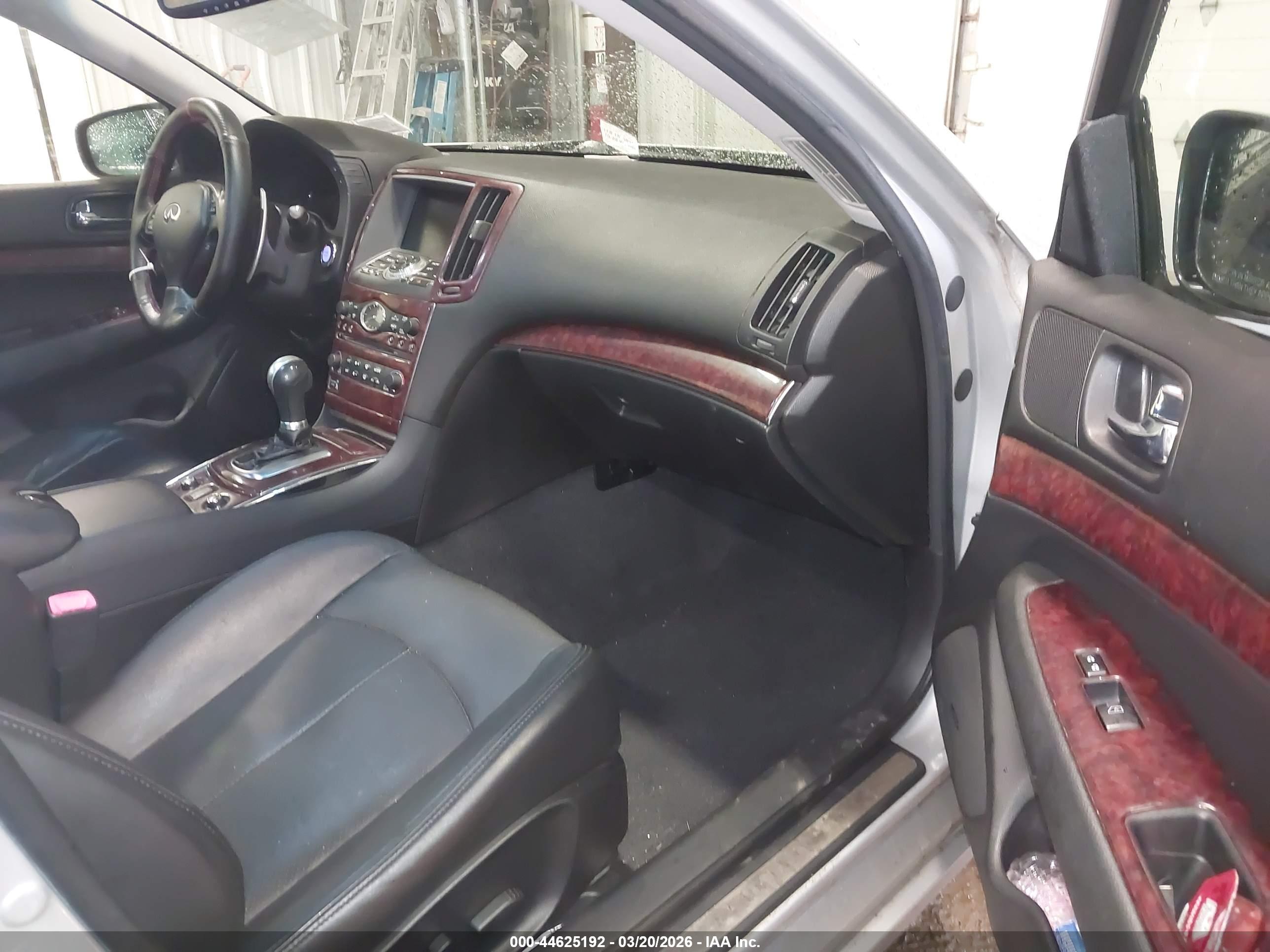 INFINITI G37X image 5
