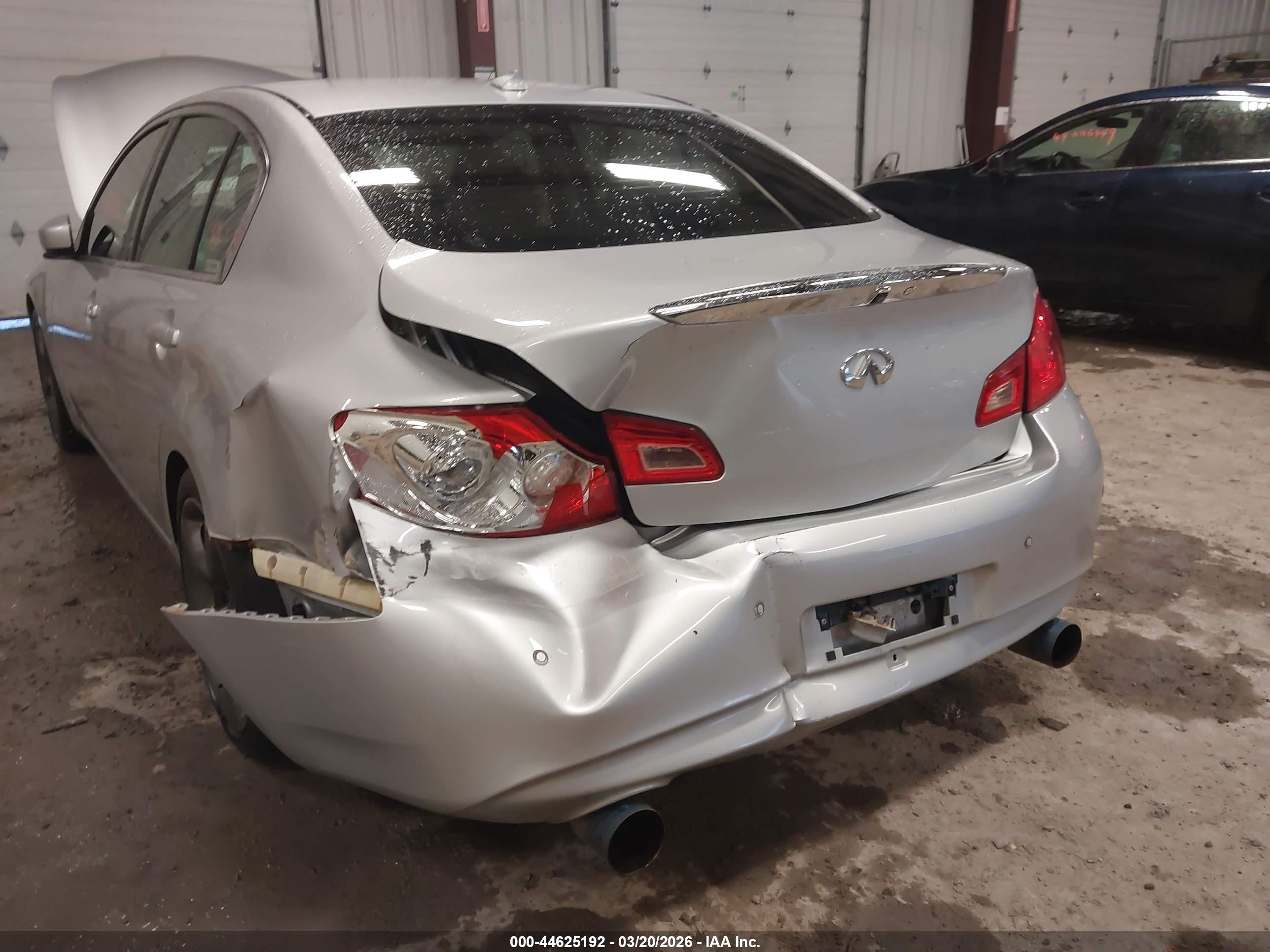 INFINITI G37X image 6