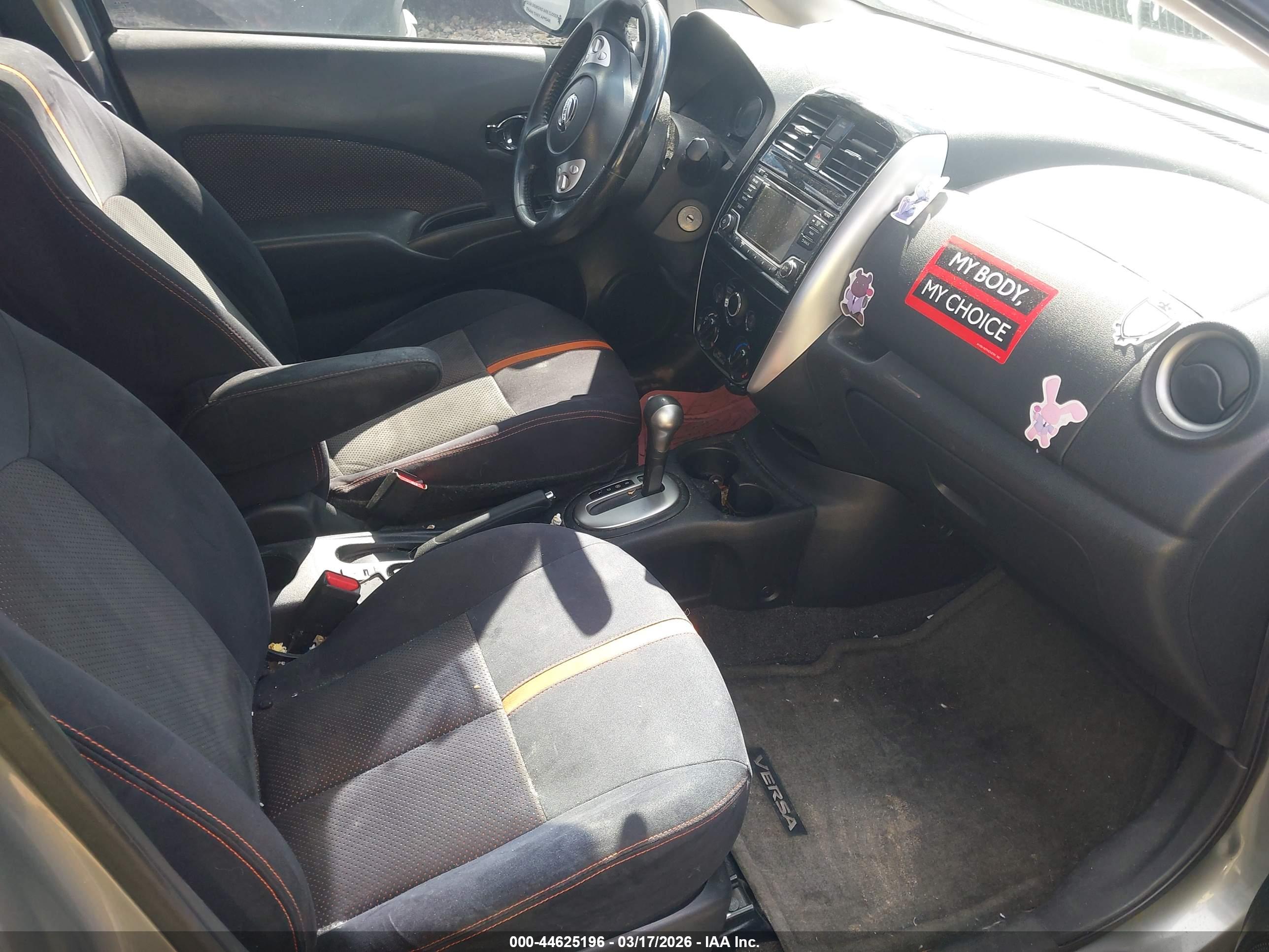 NISSAN VERSA image 5