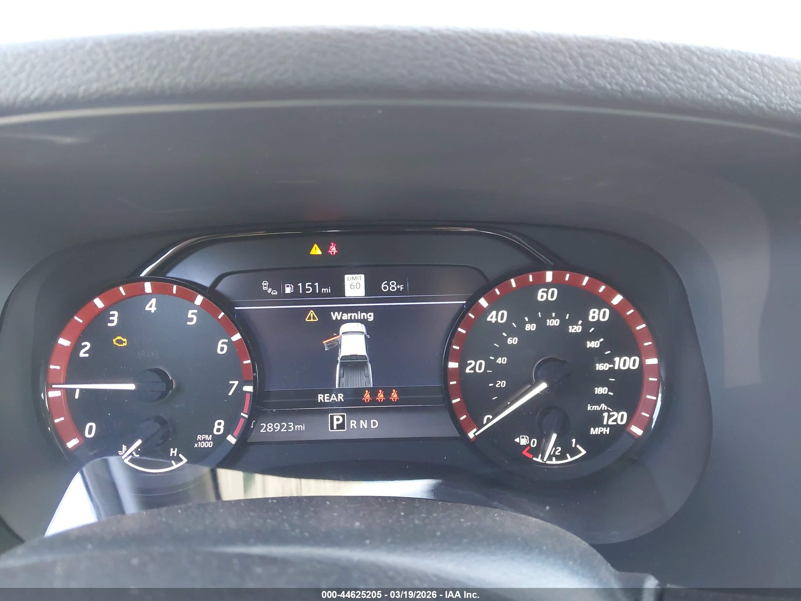 NISSAN FRONTIER image 7