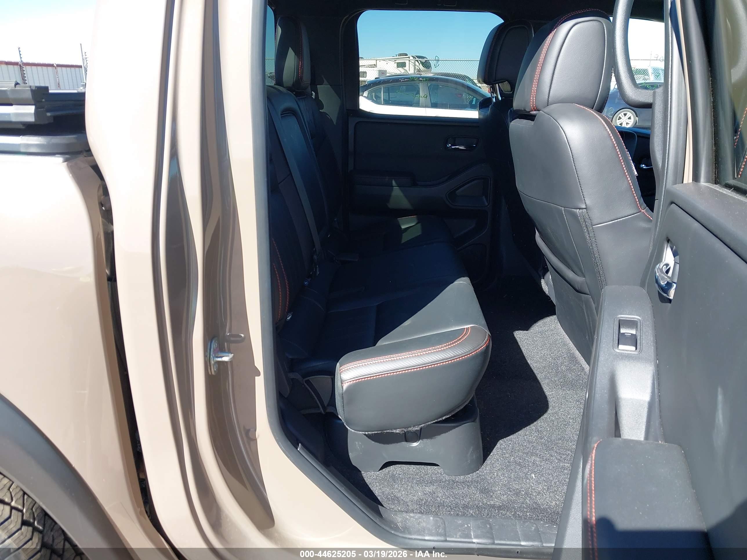 NISSAN FRONTIER image 8