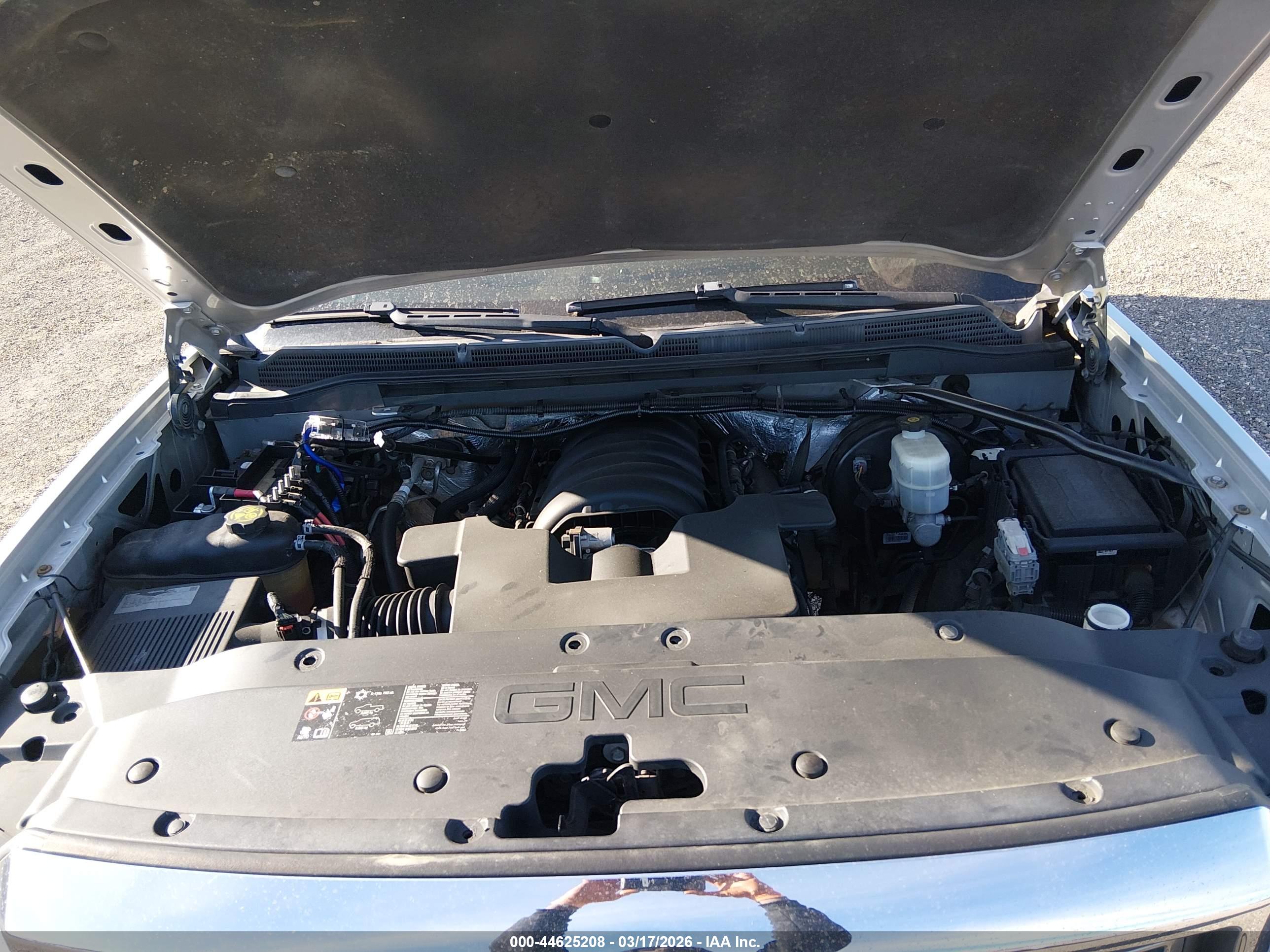 GMC SIERRA image 10