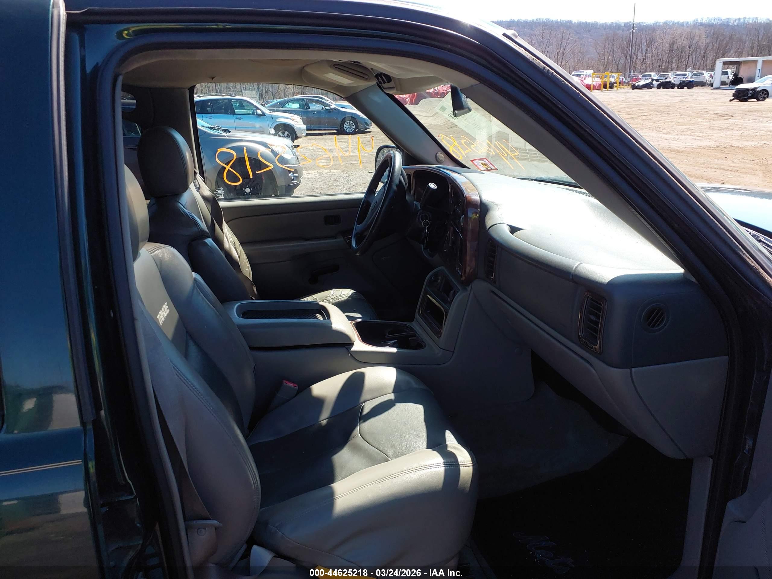 CHEVROLET TAHOE image 5
