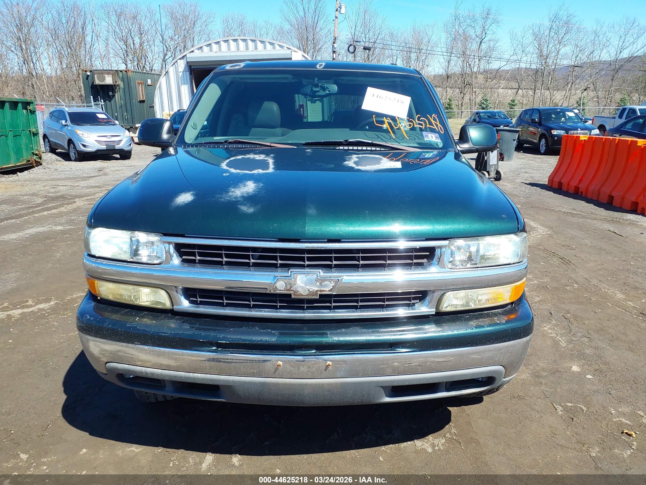 CHEVROLET TAHOE image 6