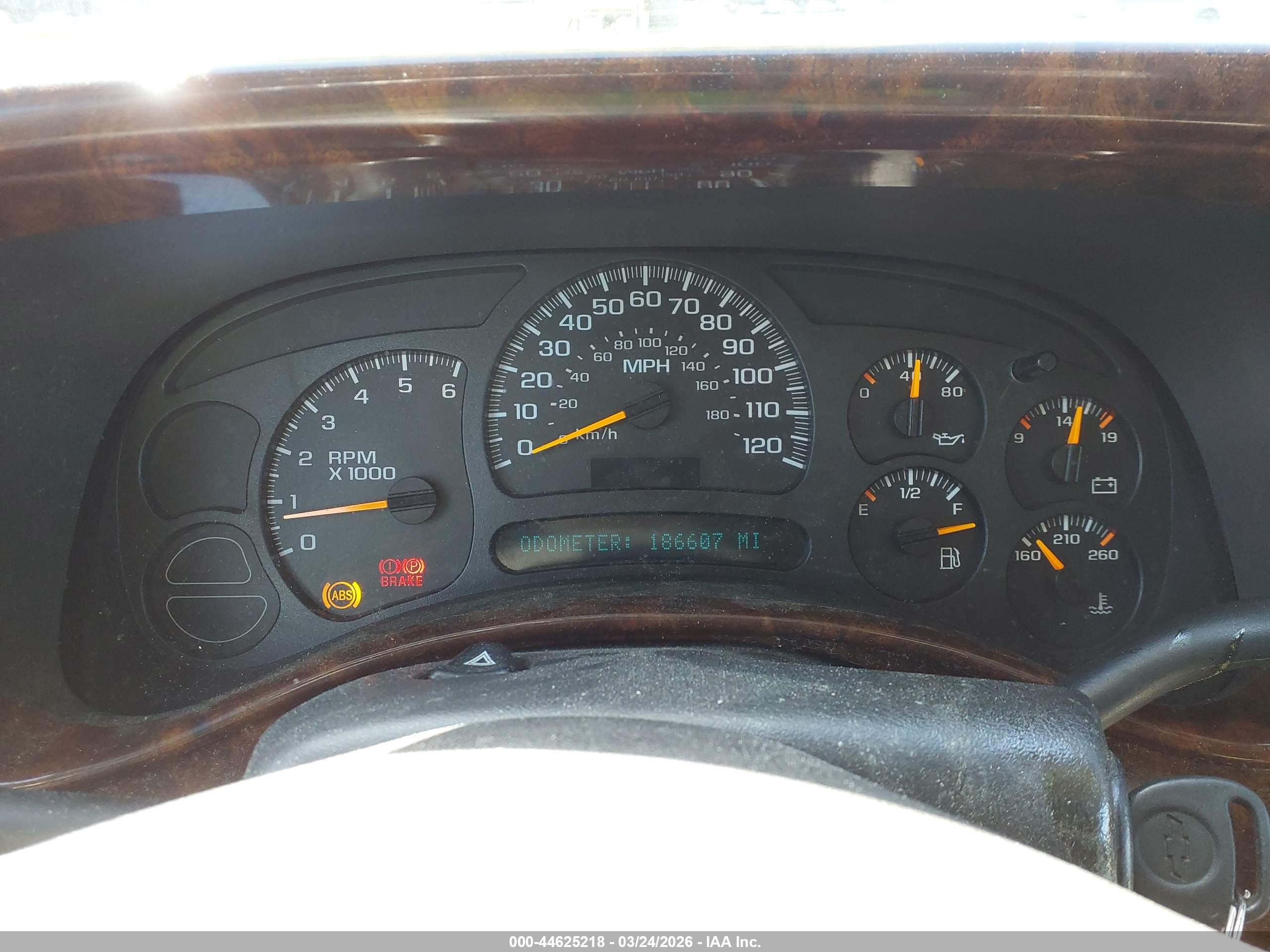 CHEVROLET TAHOE image 7