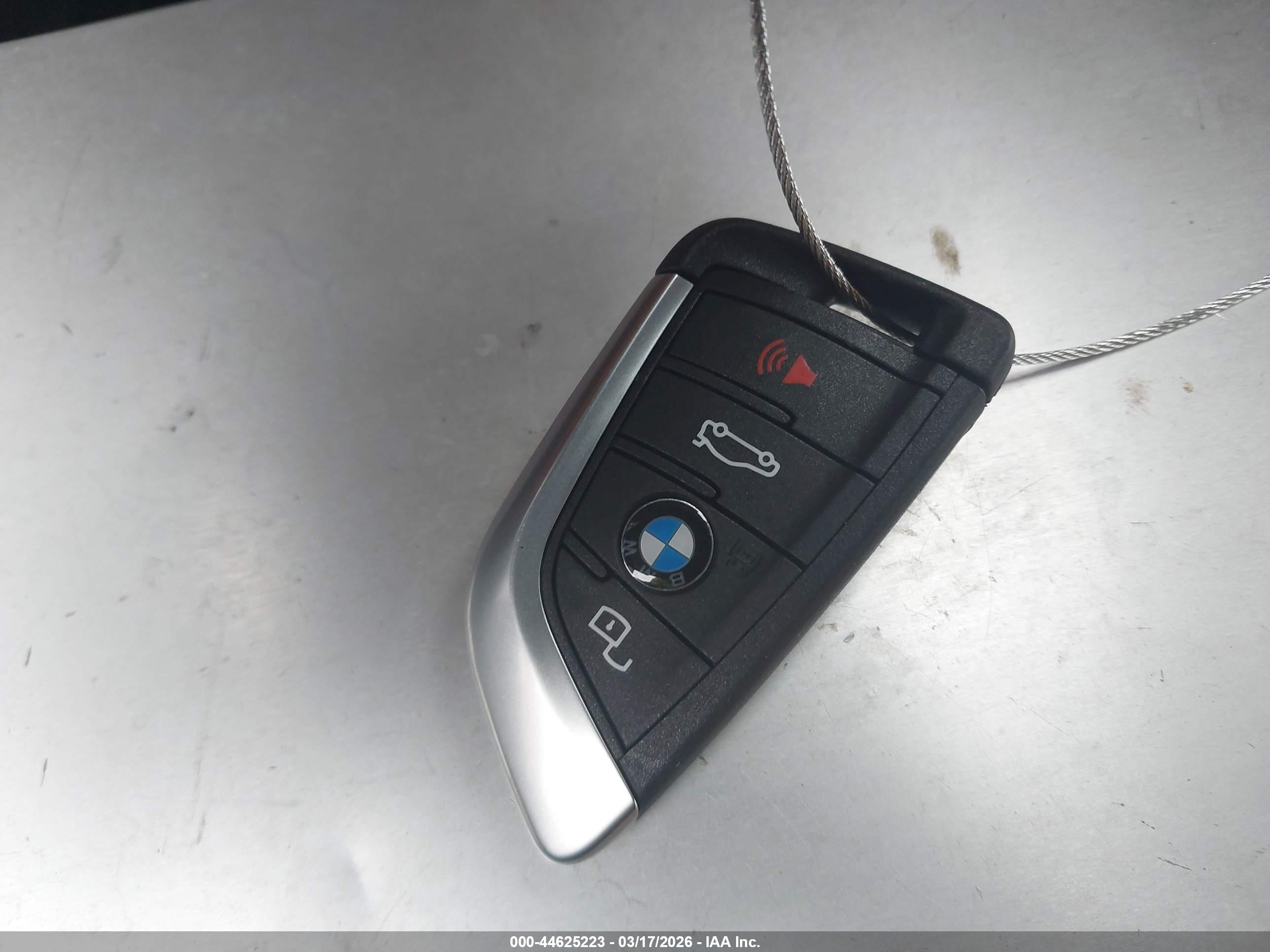 BMW 330I image 11