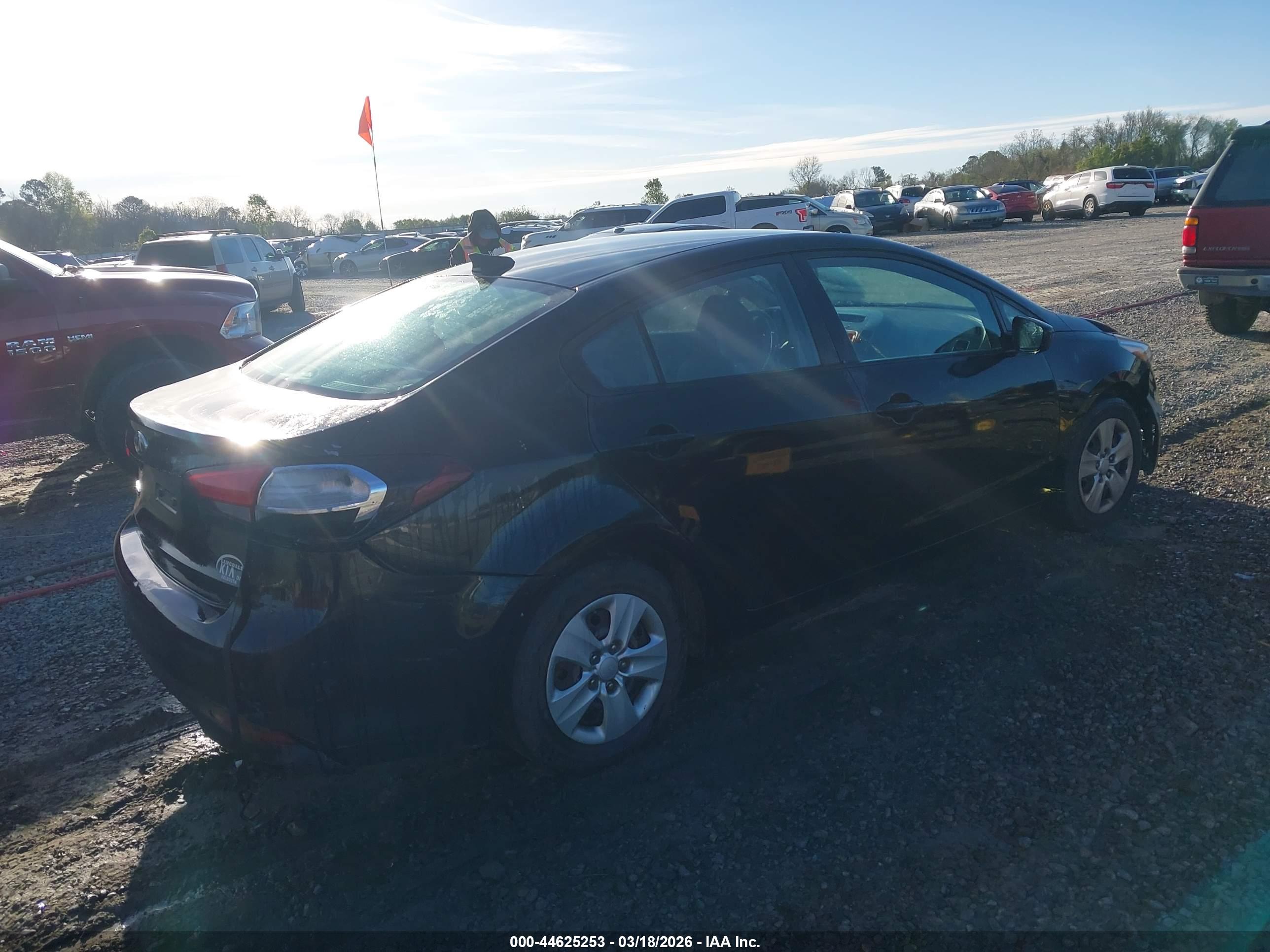 KIA FORTE image 4