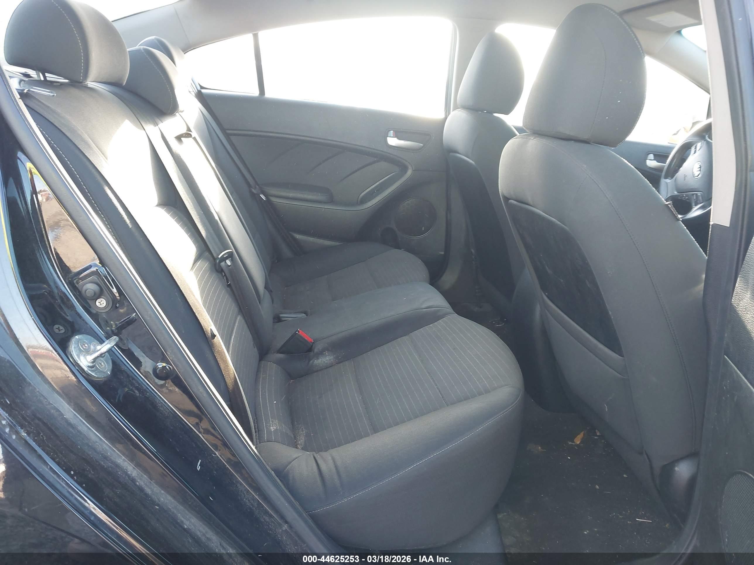 KIA FORTE image 8