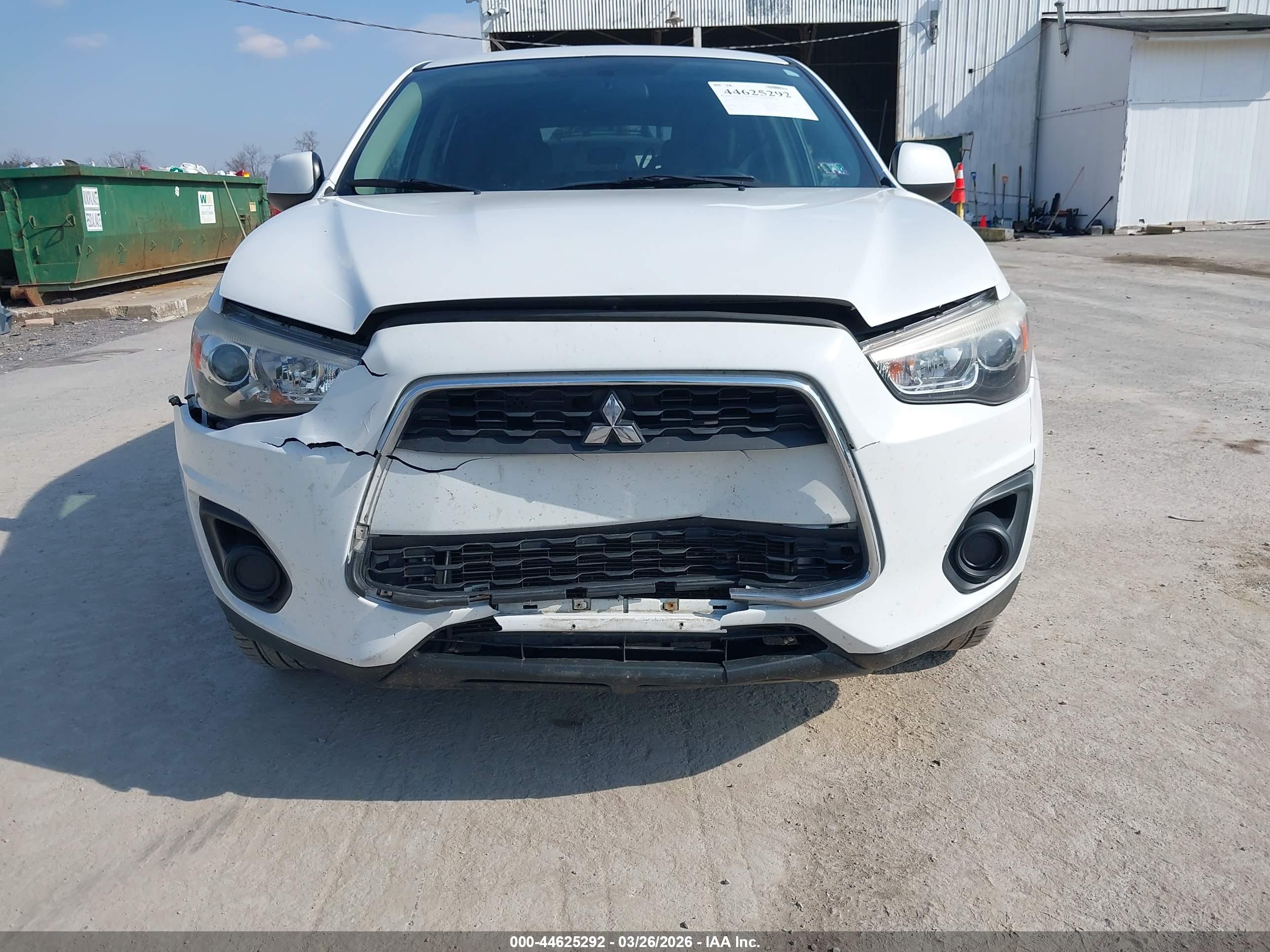 MITSUBISHI OUTLANDER image 6