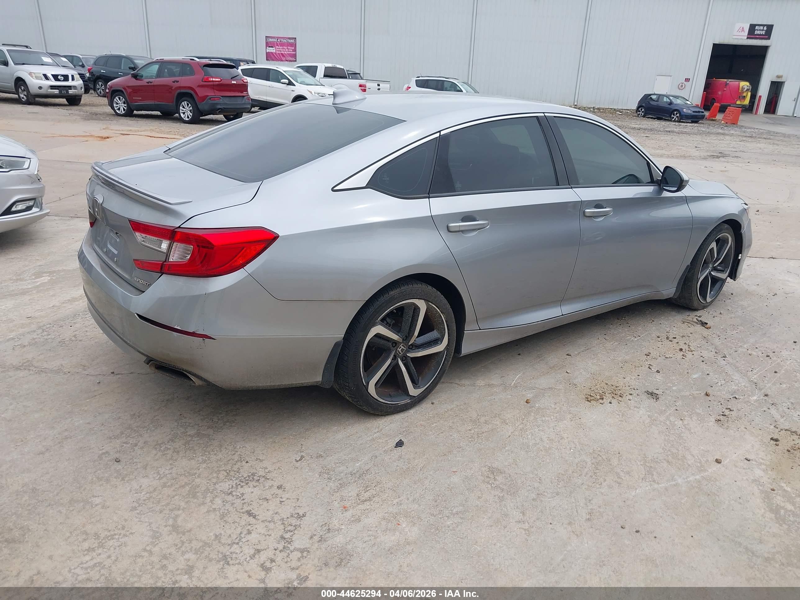 HONDA ACCORD image 4