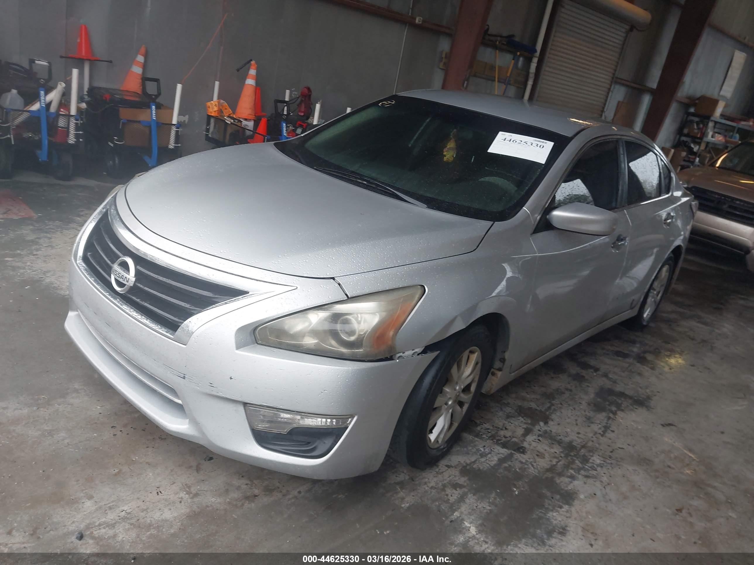 NISSAN ALTIMA image 2