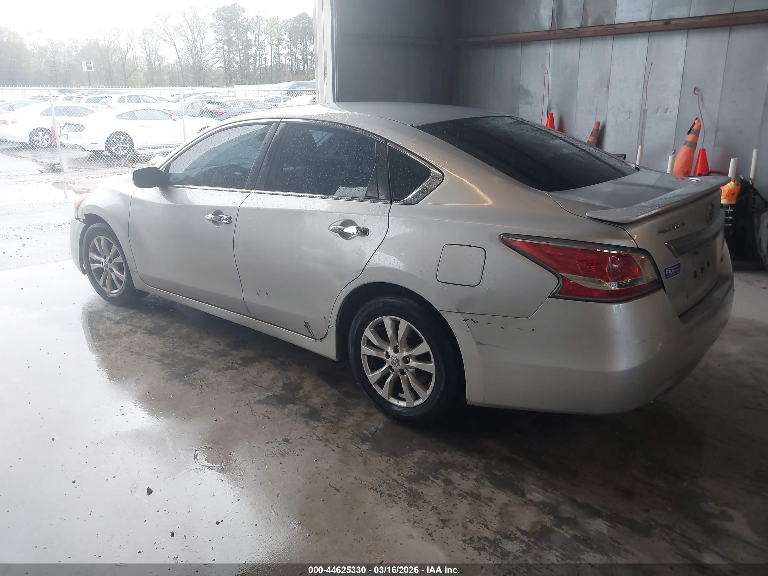 NISSAN ALTIMA image 3