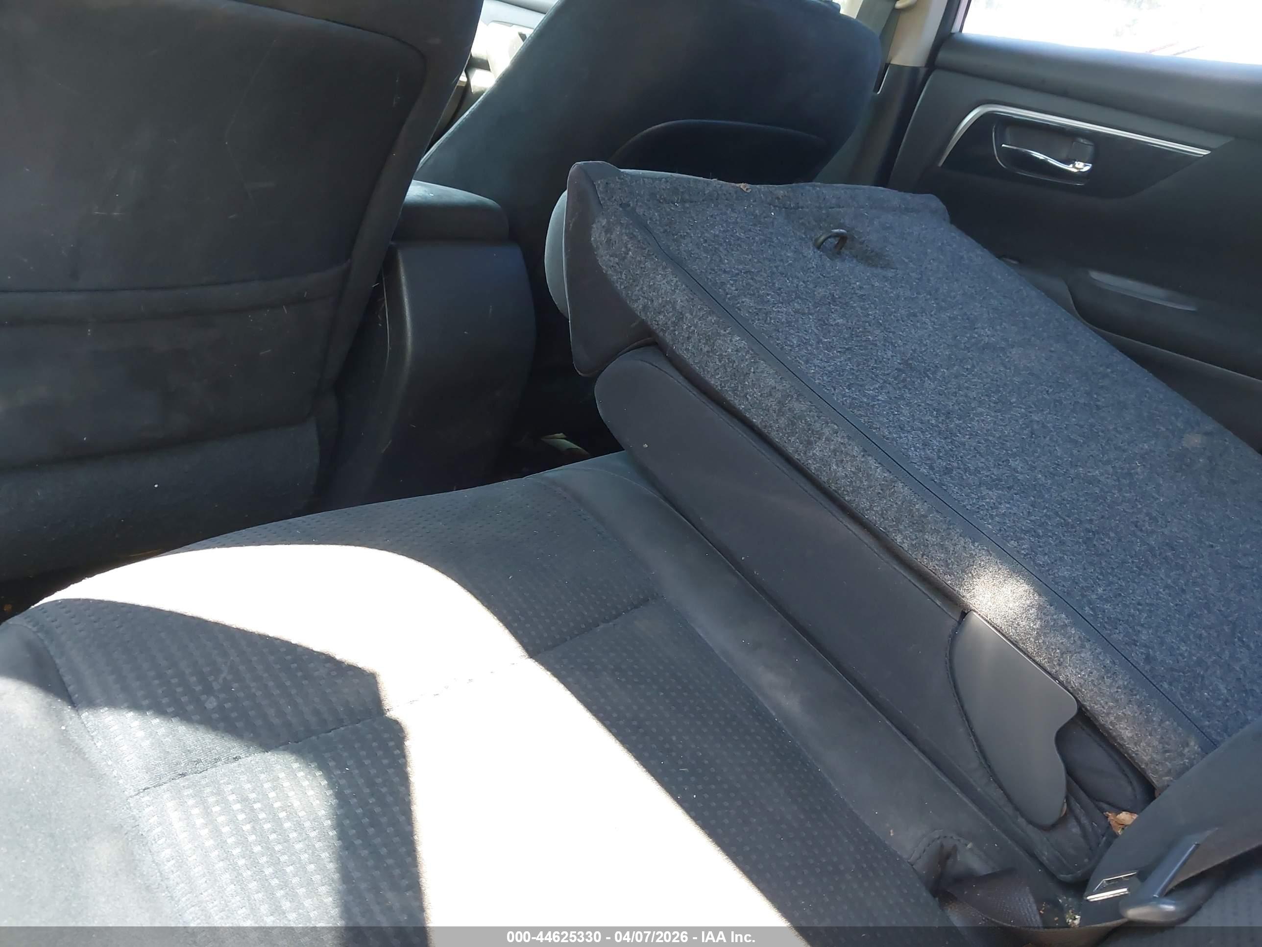 NISSAN ALTIMA image 8