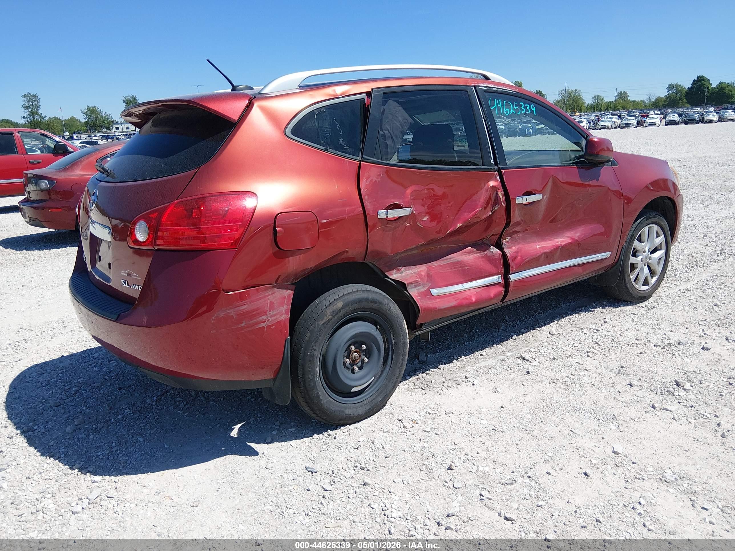 NISSAN ROGUE image 4