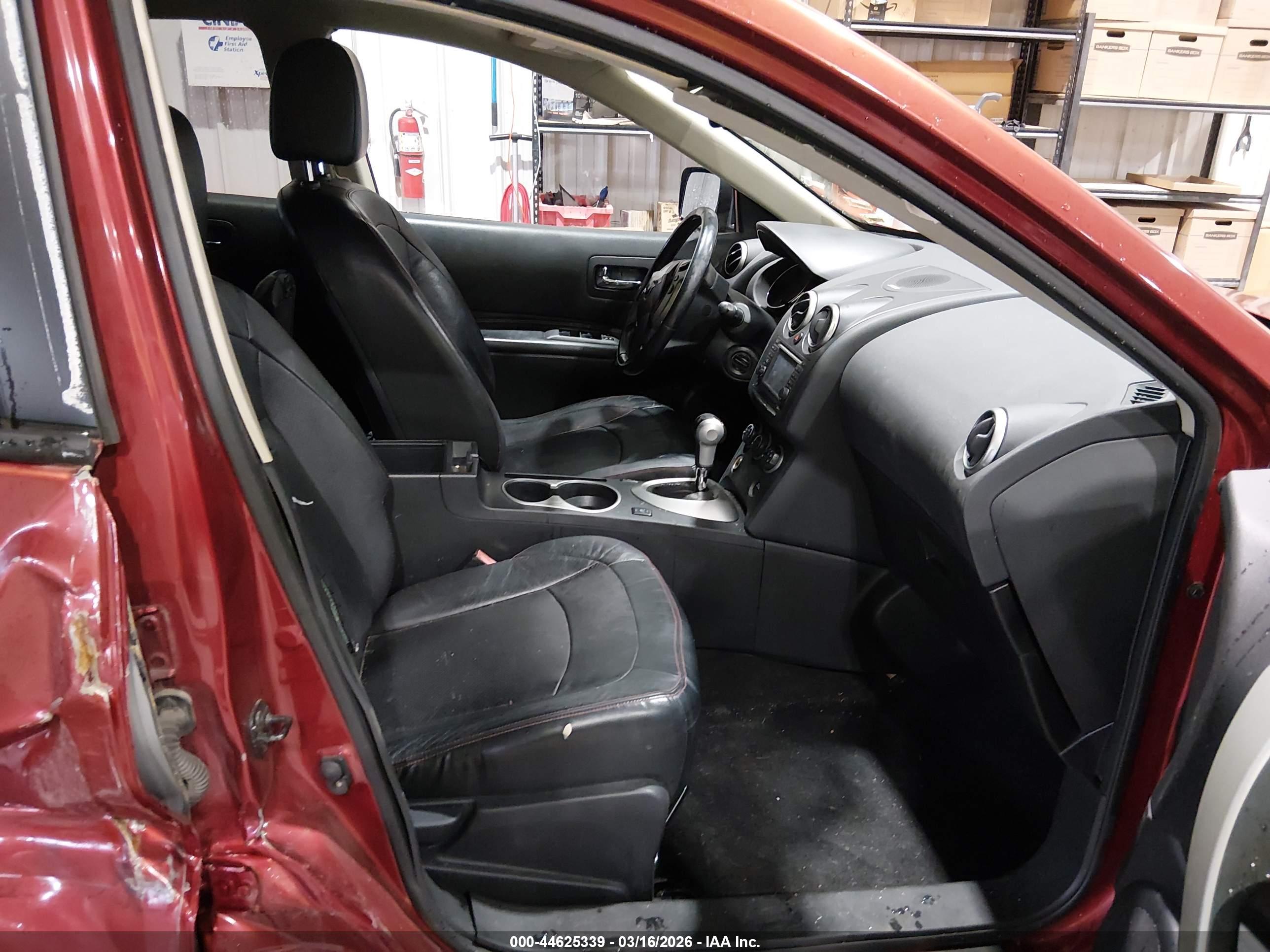 NISSAN ROGUE image 5