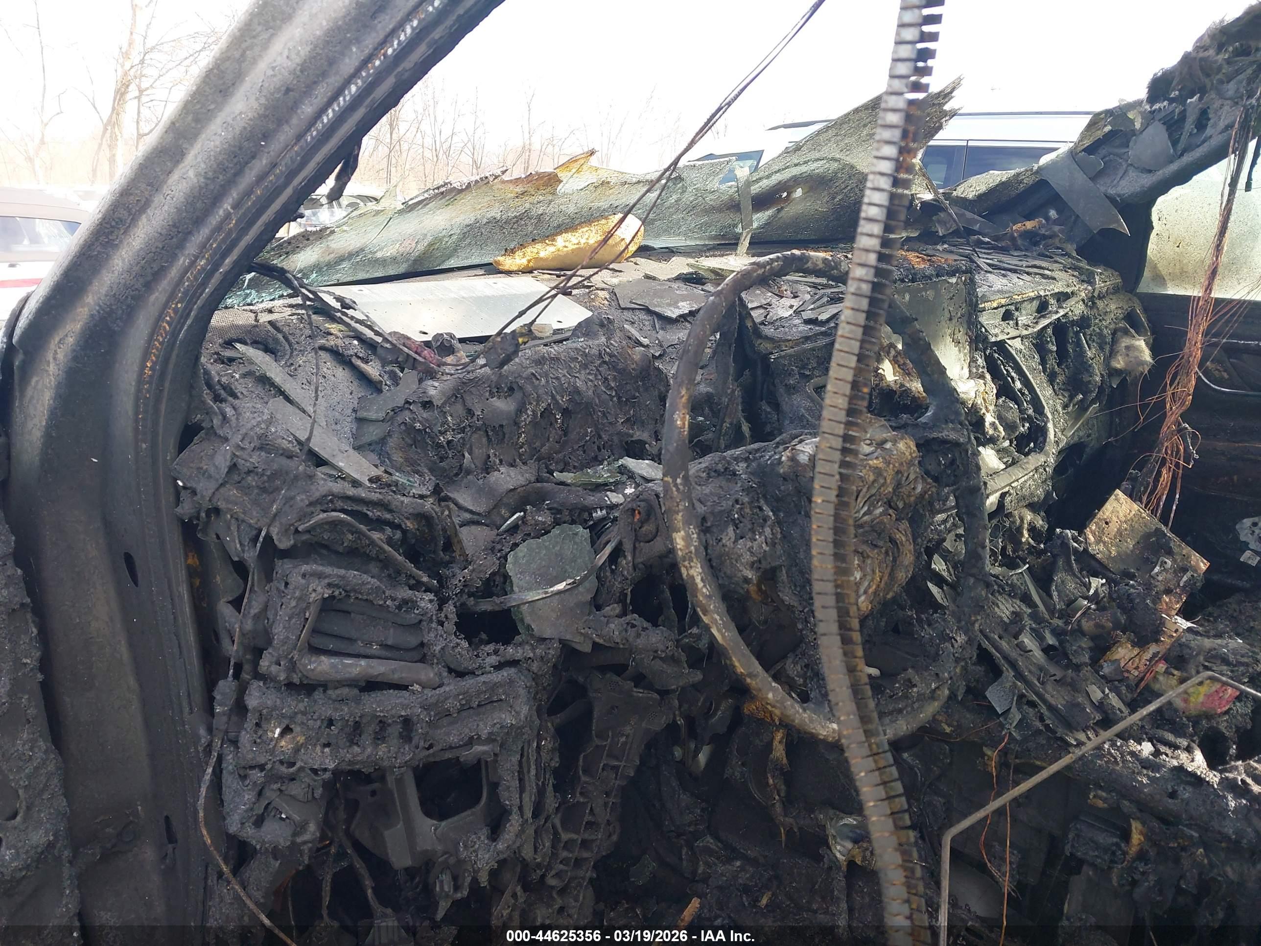 CHEVROLET TAHOE image 7