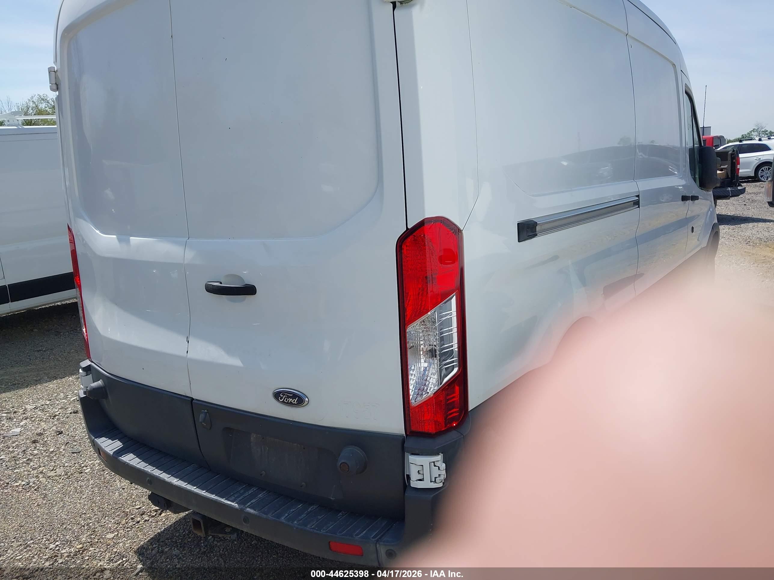 FORD TRANSIT-350 image 4